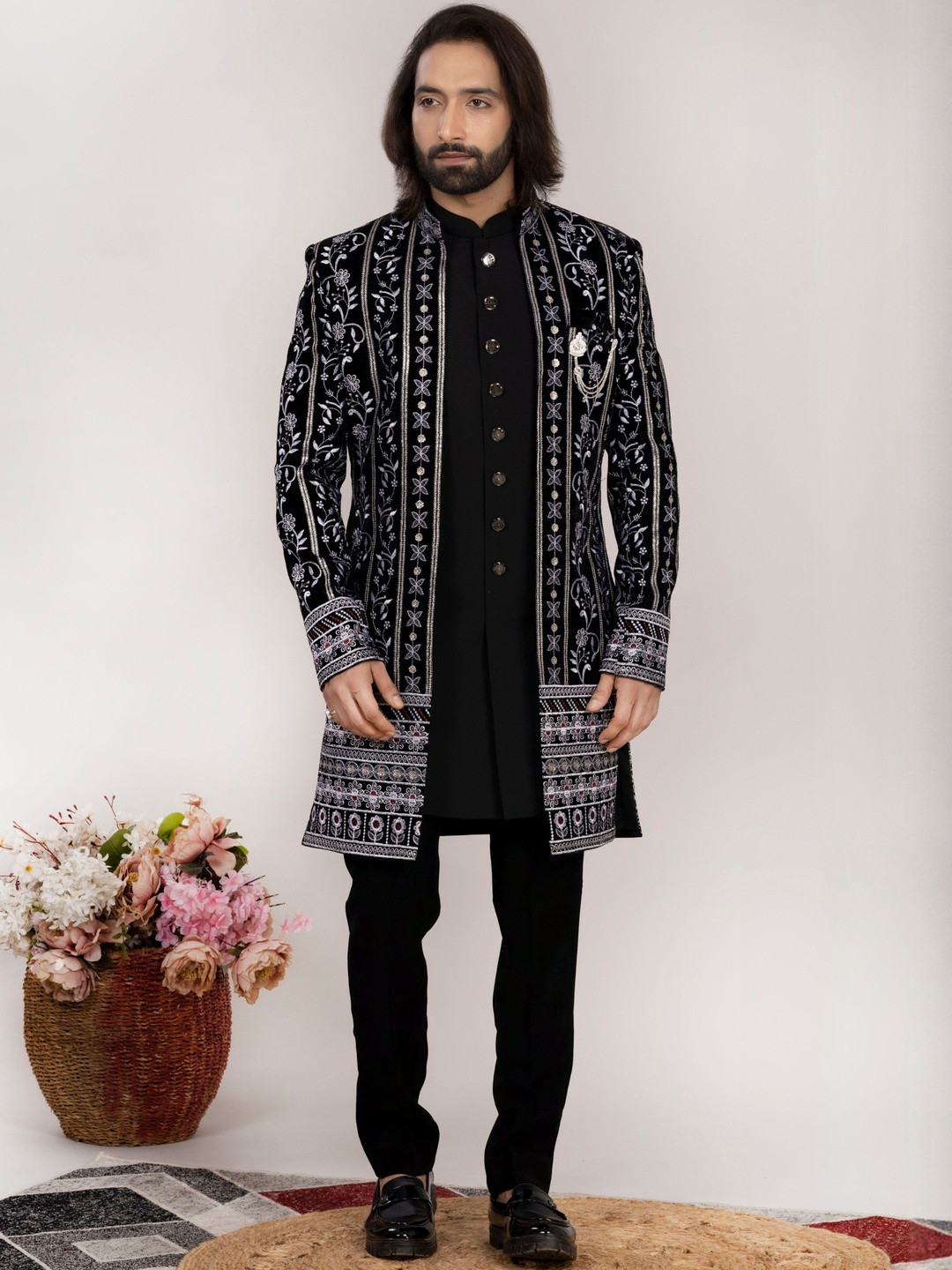 AEN FASHION Men Velvet Embroidered Open Indo-Western Sherwani Suit