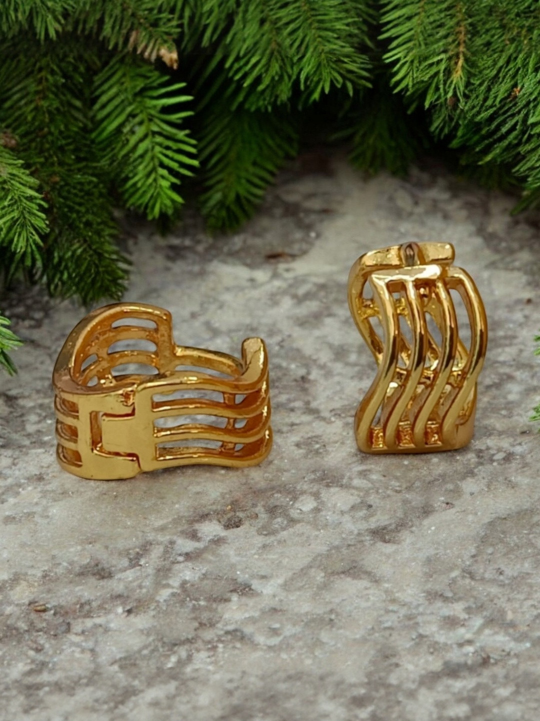 SHREE KRISHNA SHOPPING Women Brass Gold-Plated Studs Earrings