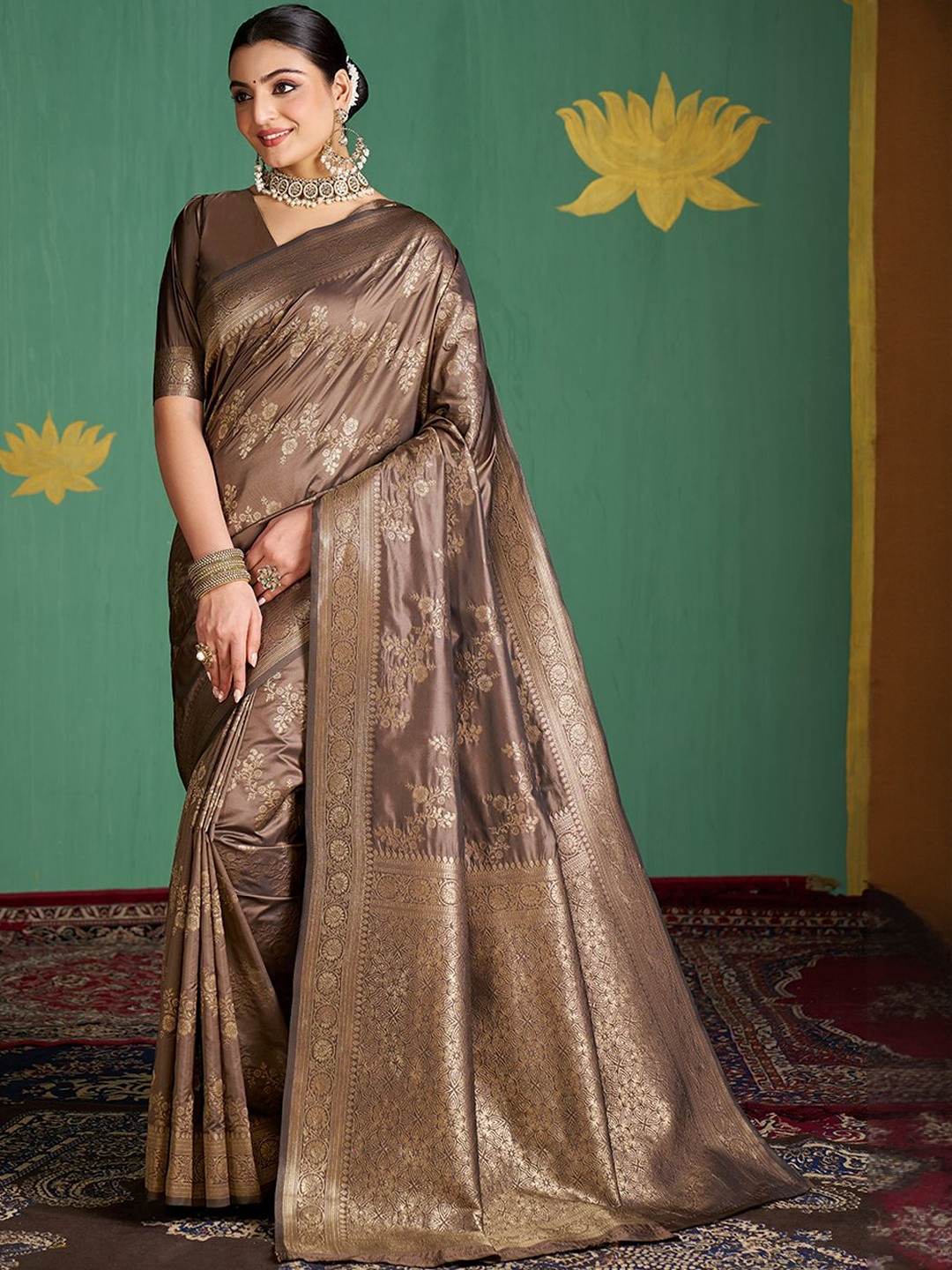 KHANAK CREATIVE TOUCH Floral Woven Design Zari Banarasi Saree With Blouse Piece