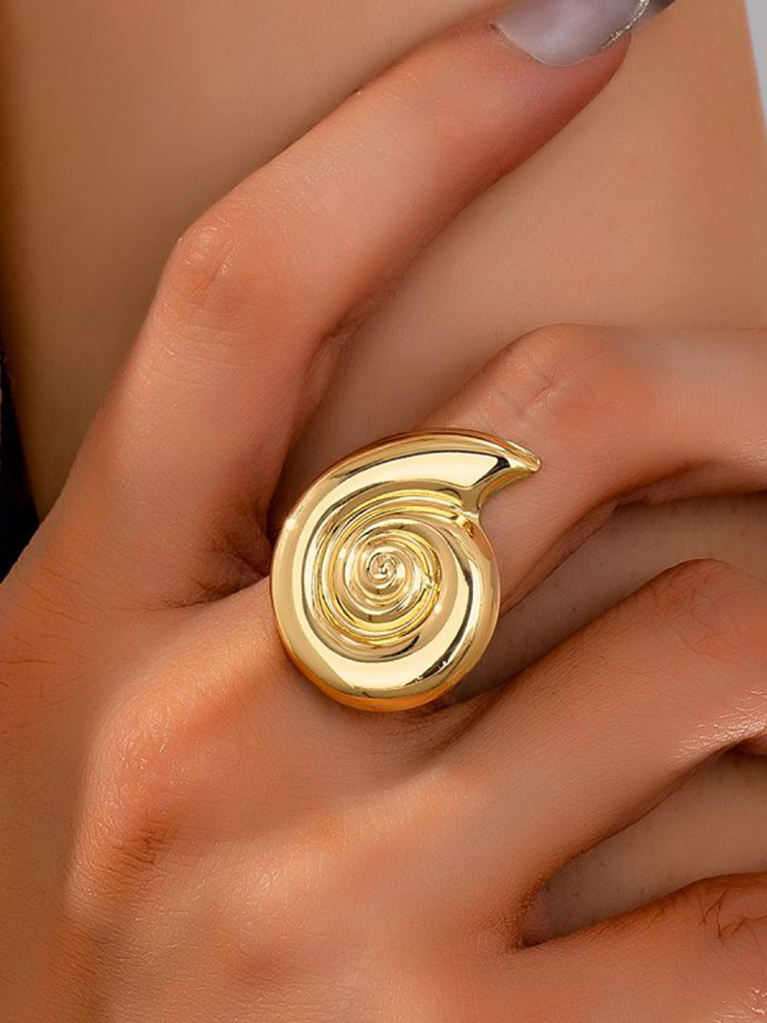 Stoln Adjustable Finger Ring