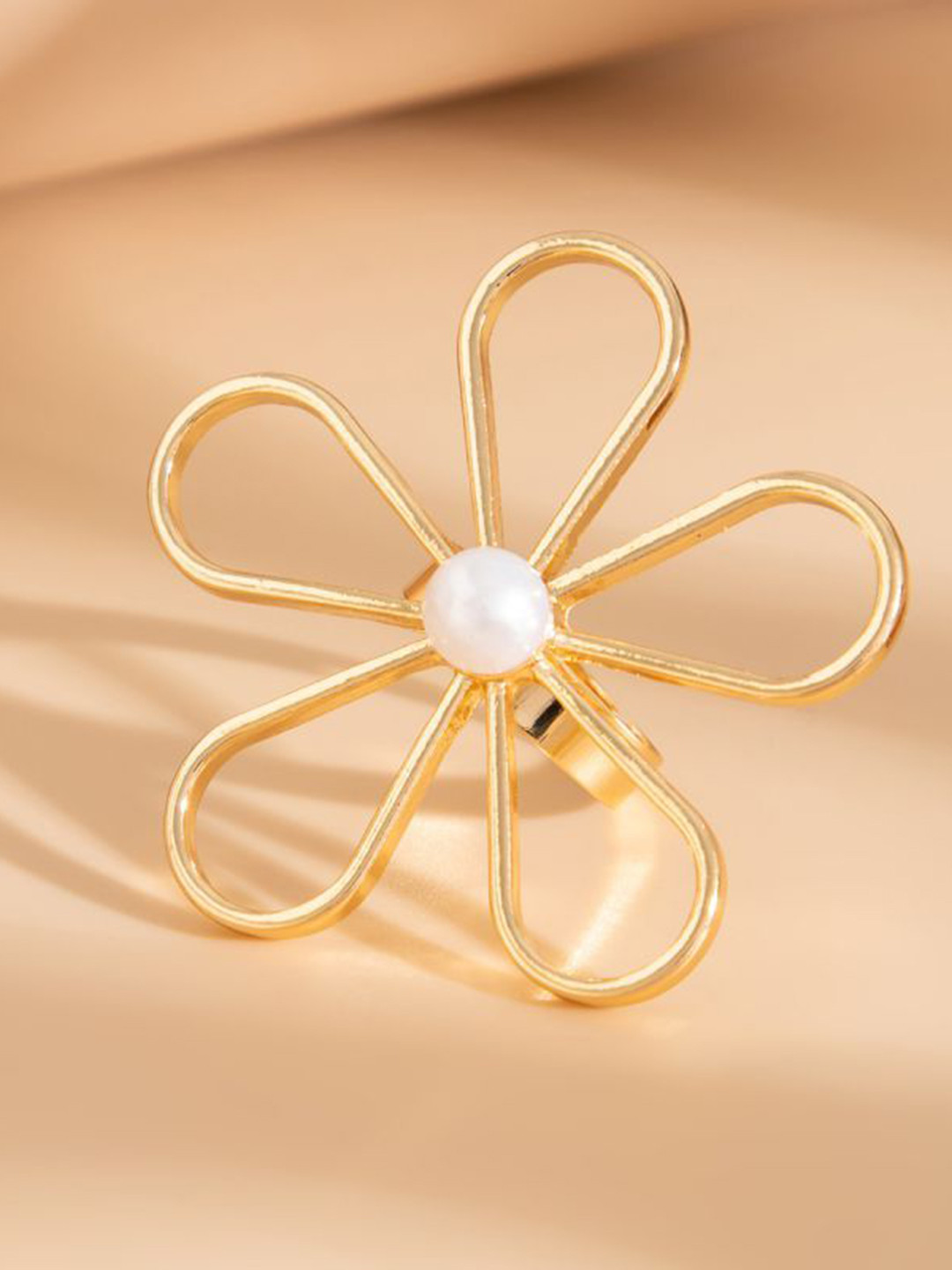 Stoln Women Gold Alloy Flower Finger Ring
