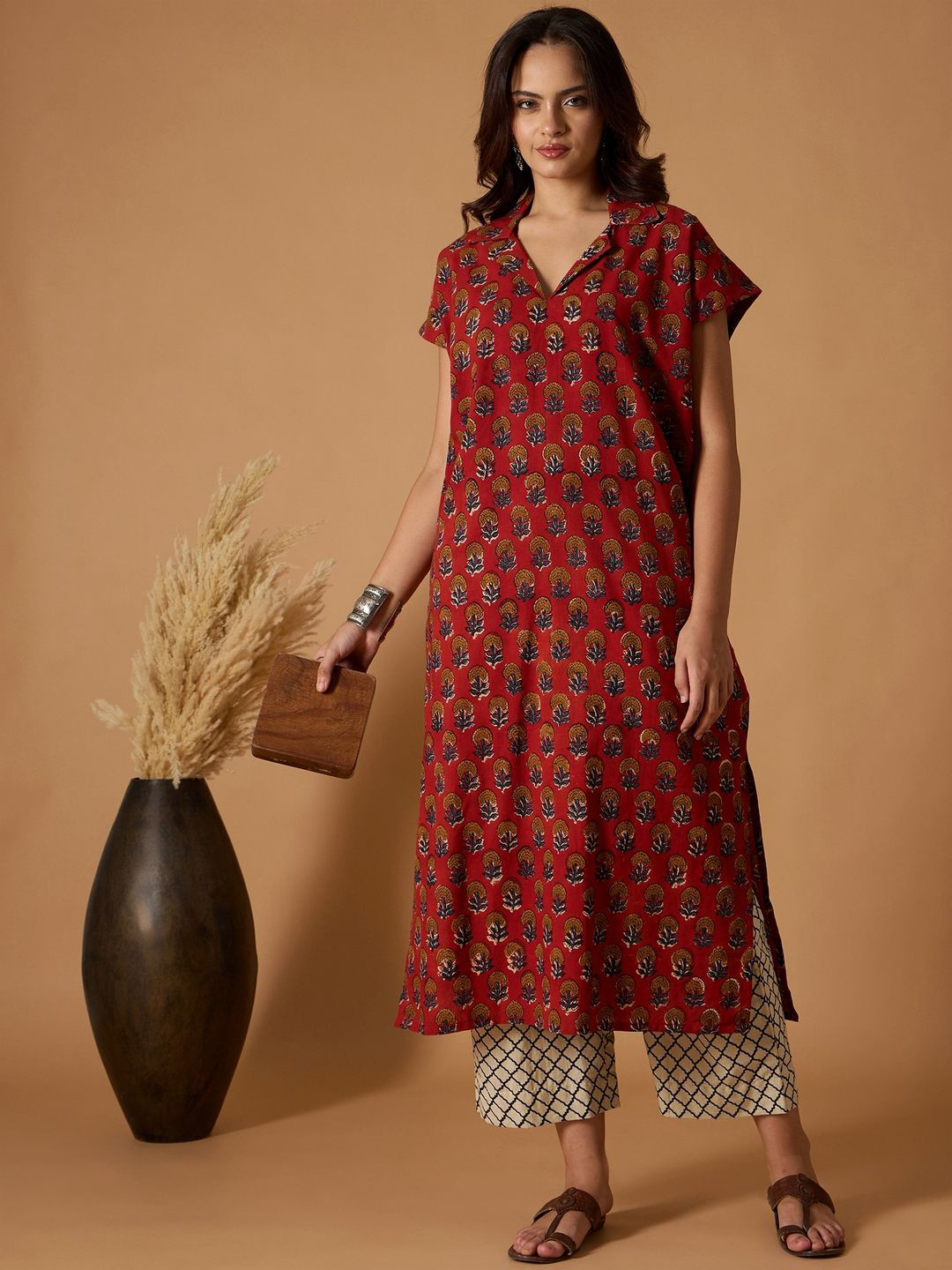 Kaala Teeka Floral Printed Lapel Collar Pure Cotton Kurta