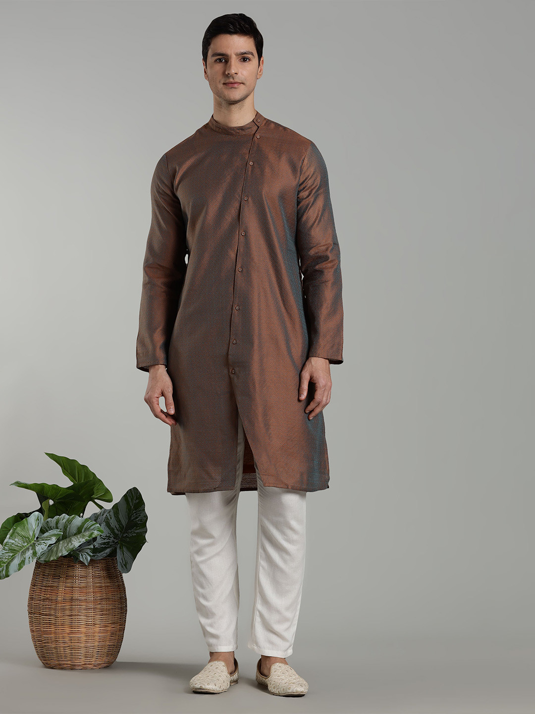 Abhishti Abstract Asymmetric Jacquard Woven Design Mandarin Collar Straight Kurta