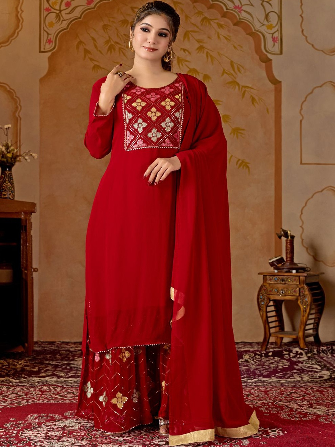 Maavish Women Embroidered Regular Thread Work Kurta with Palazzos & With Dupatta