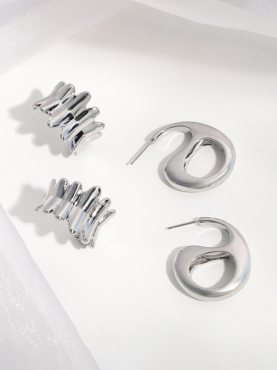 SOHI Set Of 2 Silver-Plated Industrial-Ripple Half Hoop Earrings