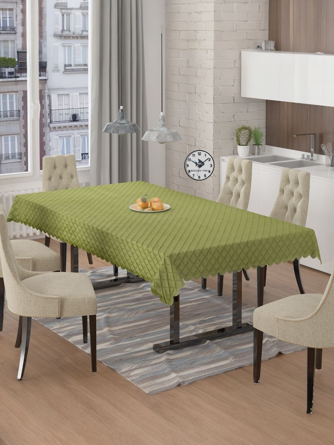 BIGGER FISH Velvet Green Anti-Skid 6-Seater Table Cover