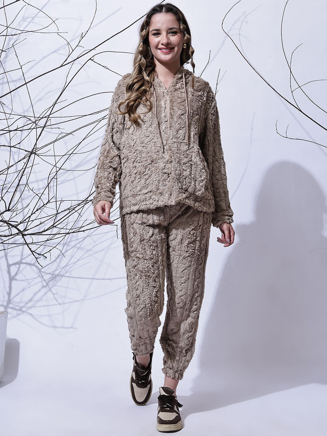 NEUDIS Women Cable Knit Self Design Round Neck Long Sleeves Top & Joggers Night suit