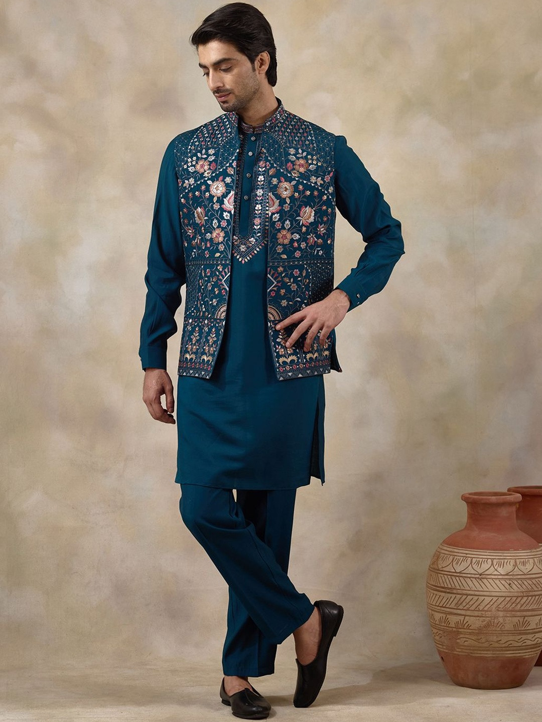 Satwaa Floral Embroidered Band Collar Aari Work Straight Kurta With Trousers