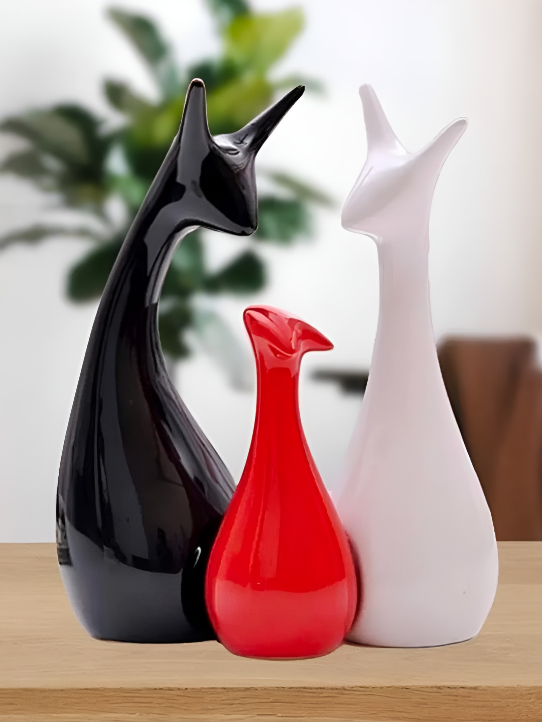 White Mango Decor Black & Red 3 Pieces Deer Family Showpiece