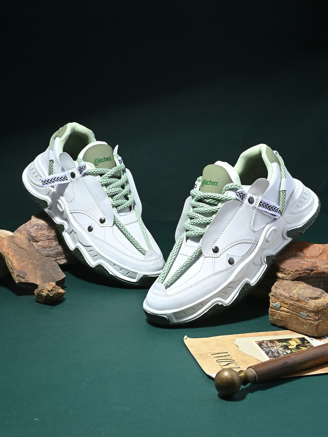 glitchez Men Colourblocked Lightweight Casual Sports Shoes