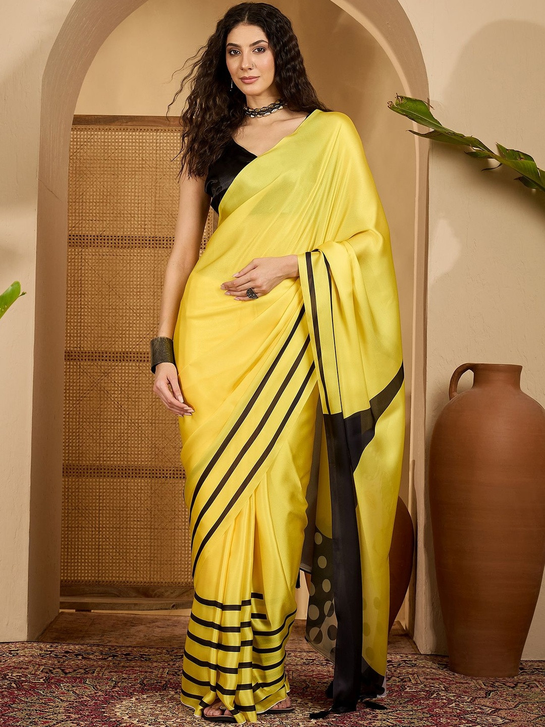 all about you Printed Abstract Designer Saree