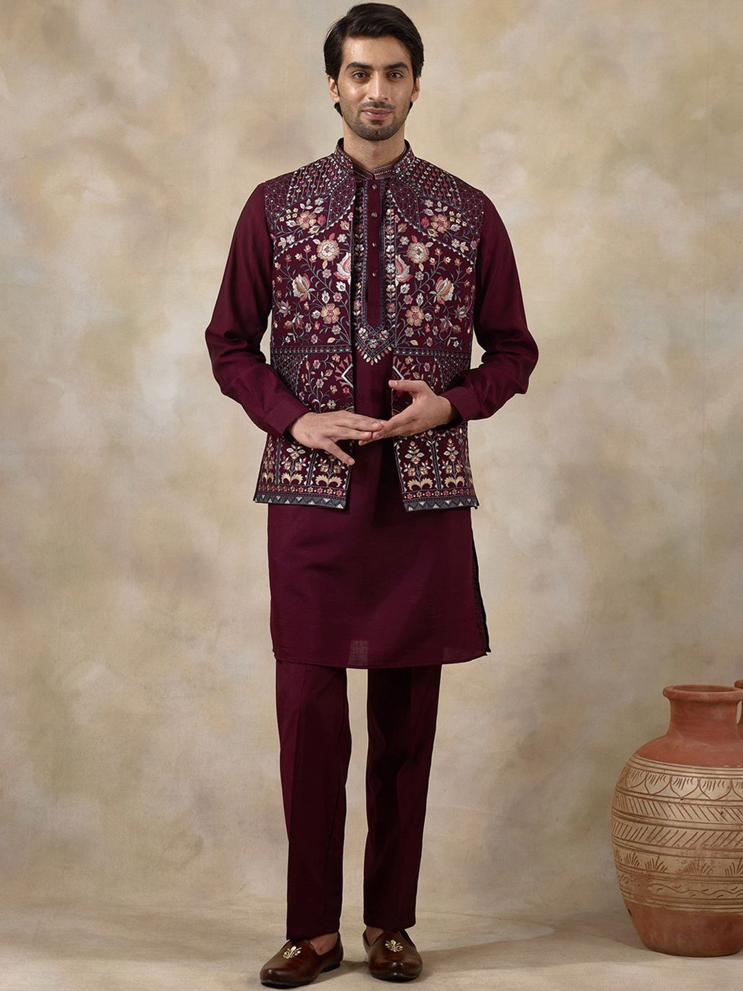 Satwaa Mandarin Collar Aari Work Straight Kurta With Trousers & Jacket