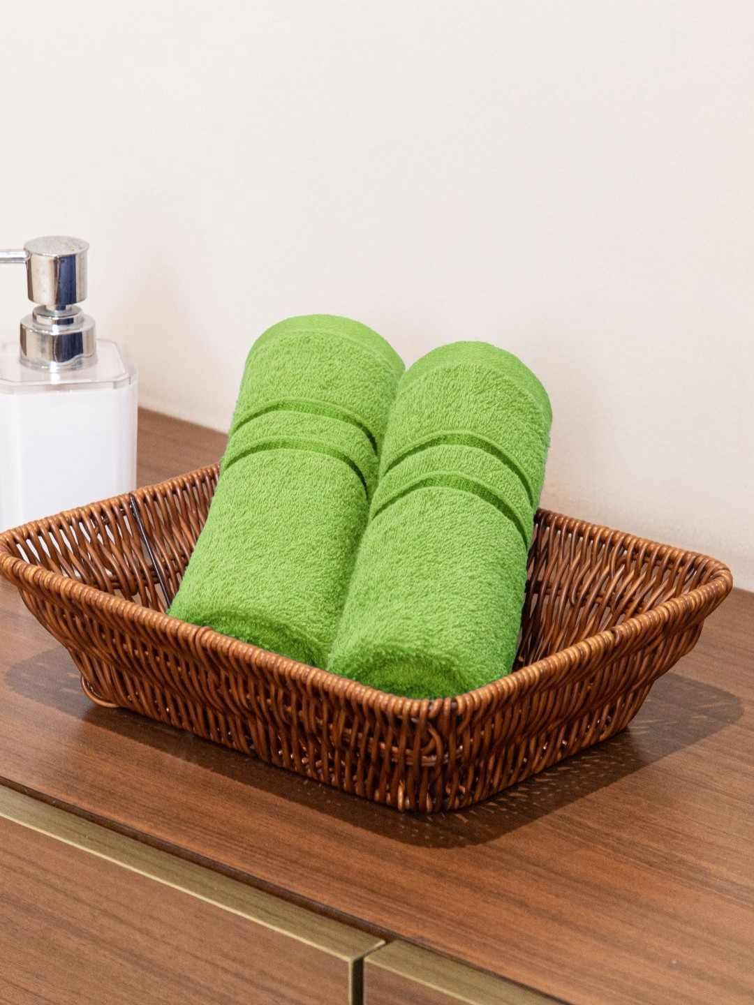 HOME ELEGANCE Comfort Living Lime Green 2 Pieces Lightweight Pure Cotton Hand Towels