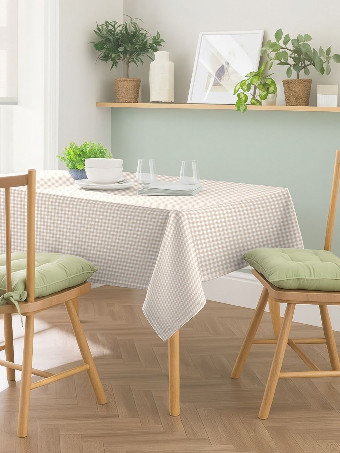 CASABLEU Cream & White 6-Seater Table Cover