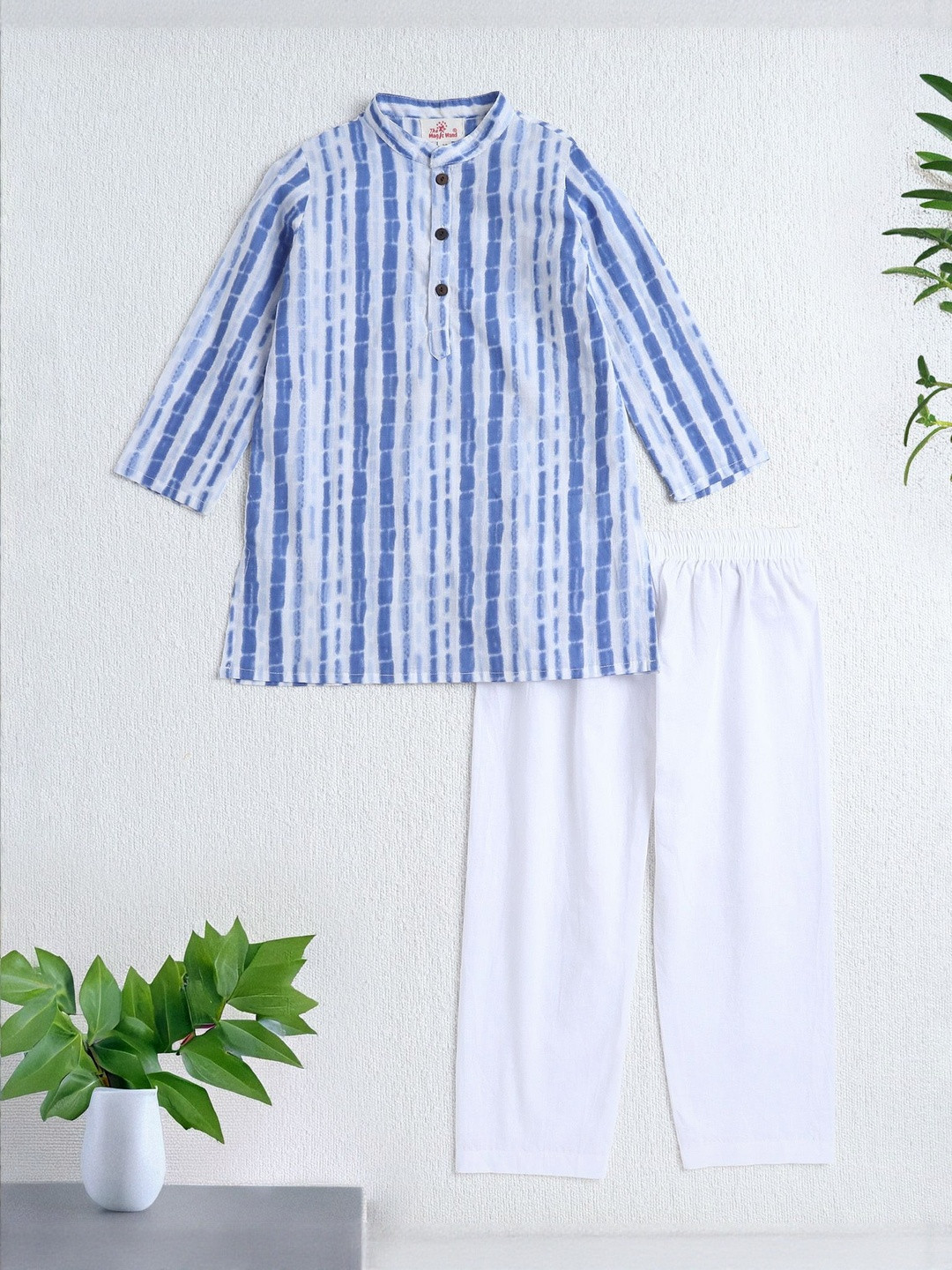 The Magic Wand Boys Dyed Regular Pure Cotton Kurta with Pyjamas
