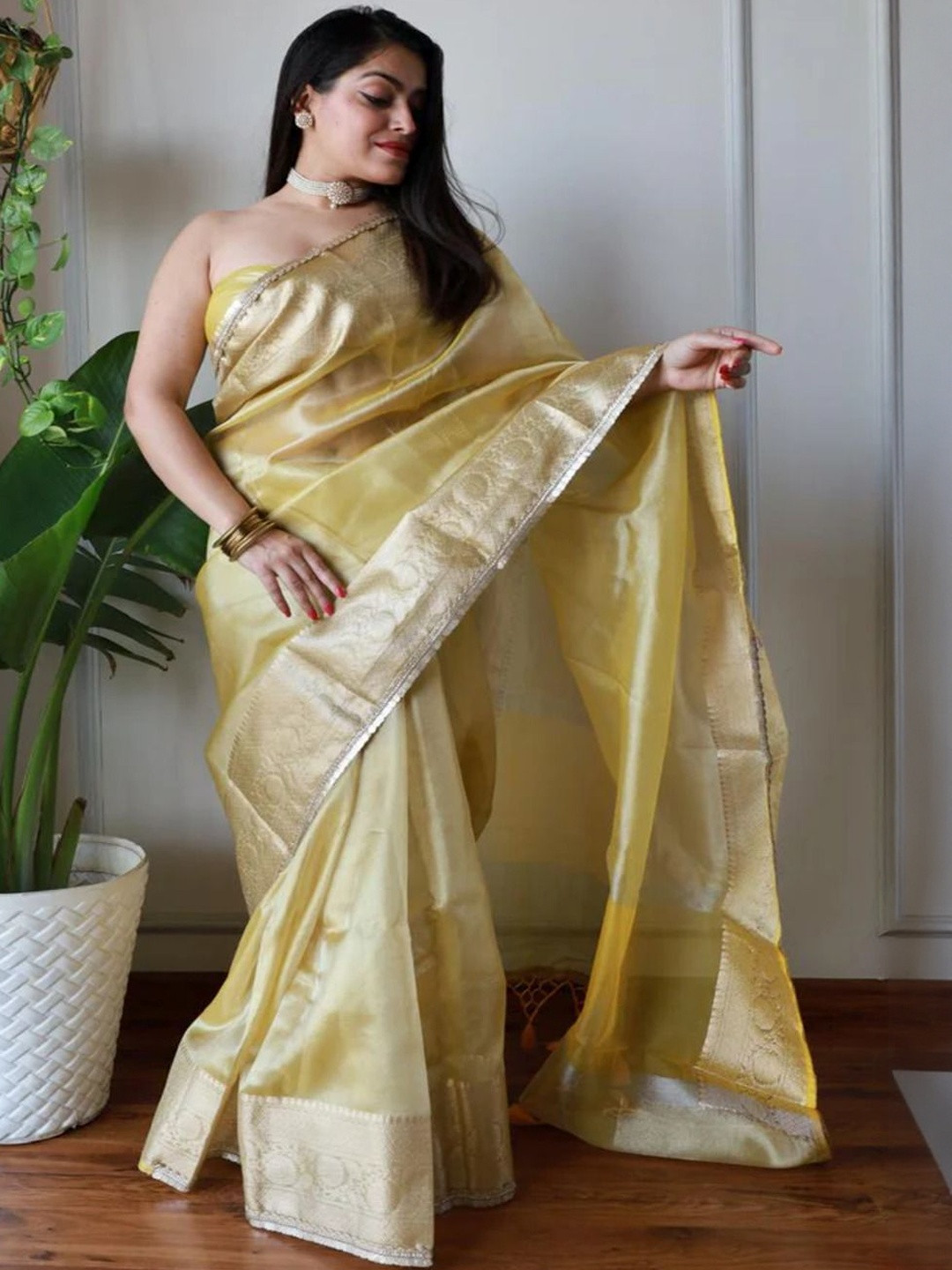 JHAKHAS Woven Design Zari Tissue Banarasi Saree