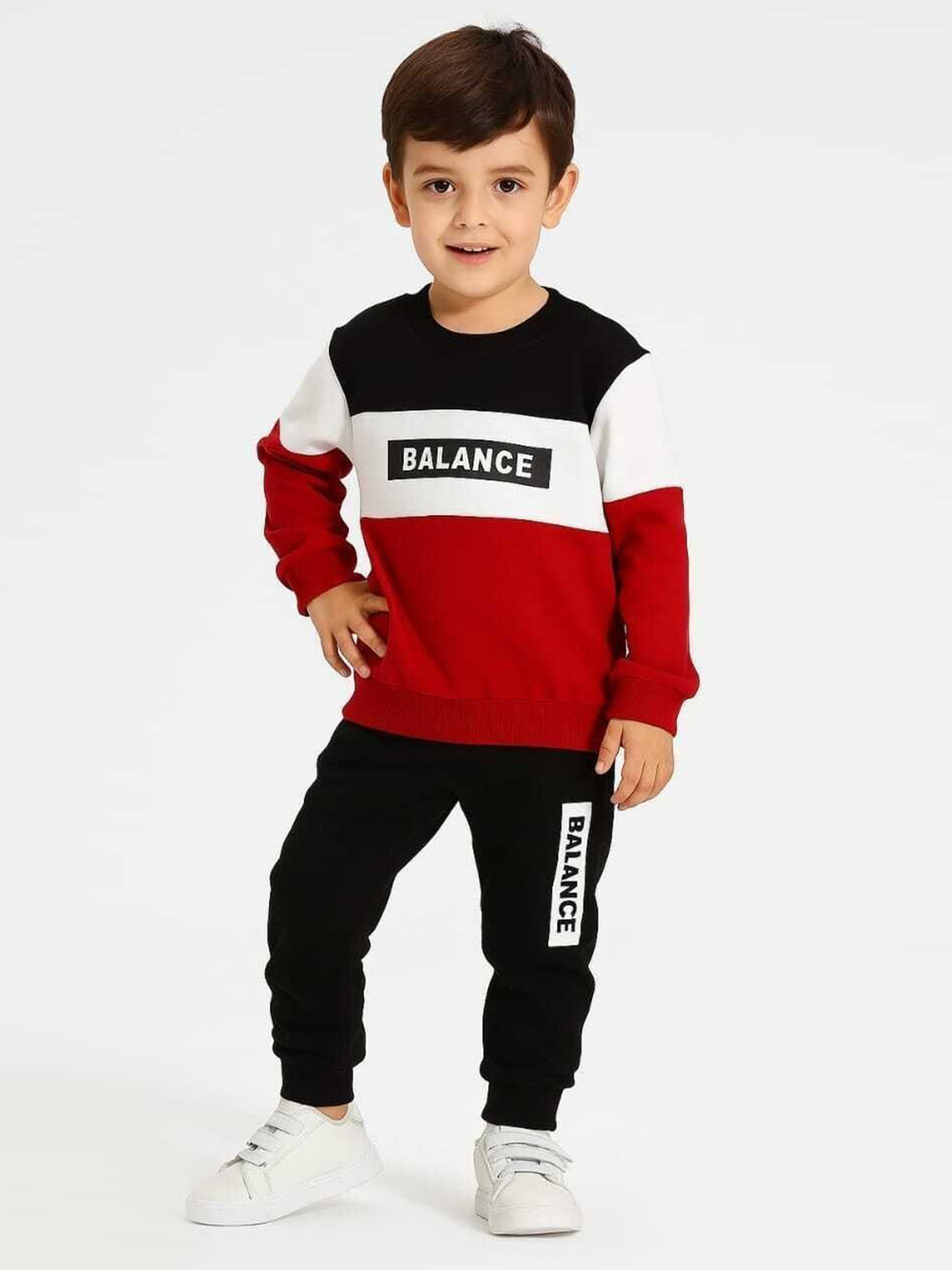 IZHAAN KIDZONE Boys Colourblocked Sweatshirt & Joggers Clothing Set