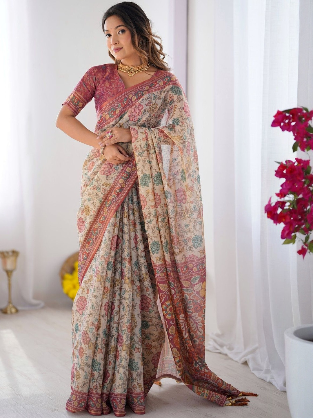 MAHARANI COUTURE Floral Pure Cotton Handloom Saree with Tassel Borders