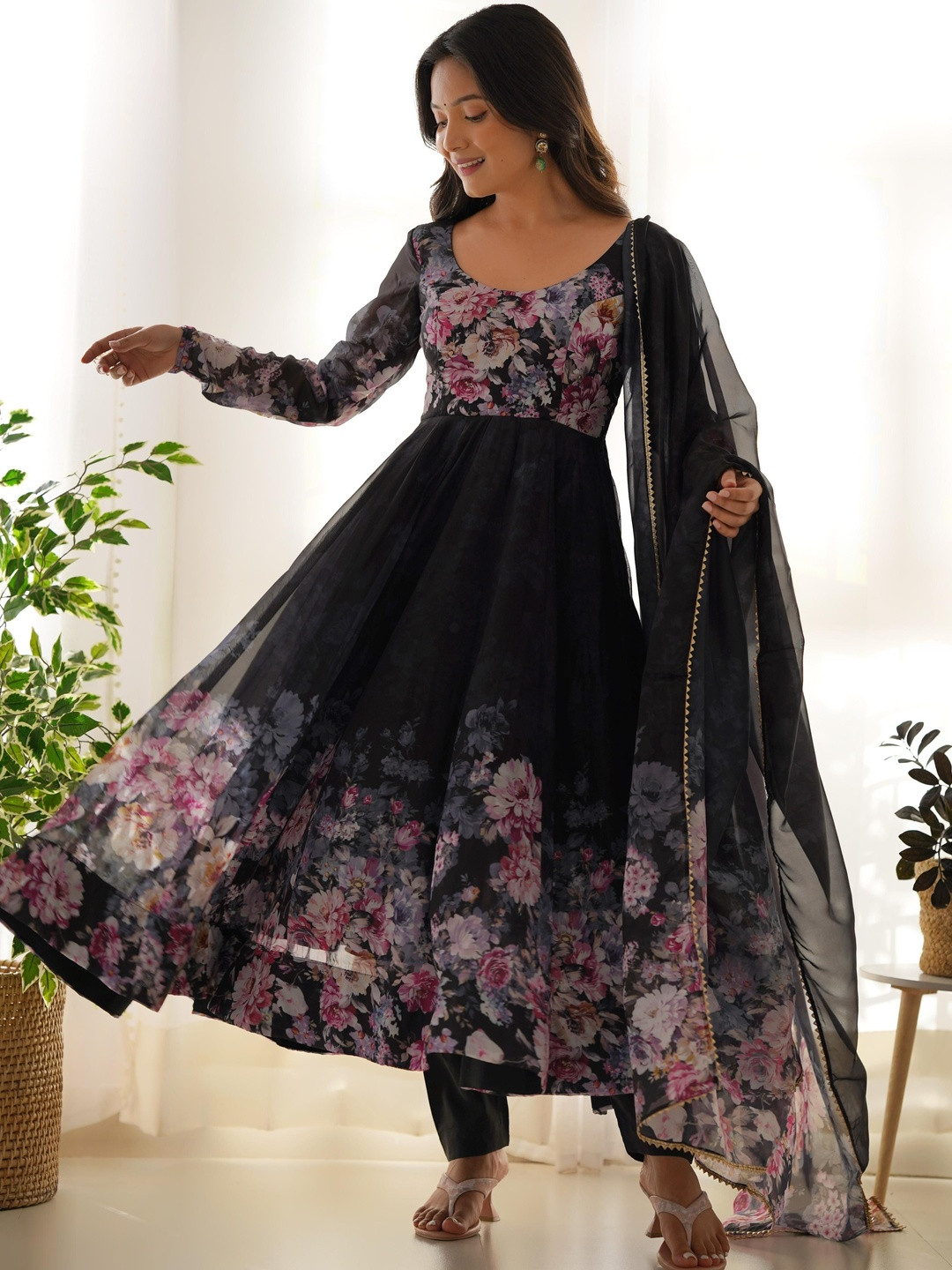 SAJAVAT ETHENIC WEAR Floral Printed Pure Silk Kurta With Trousers & Dupatta