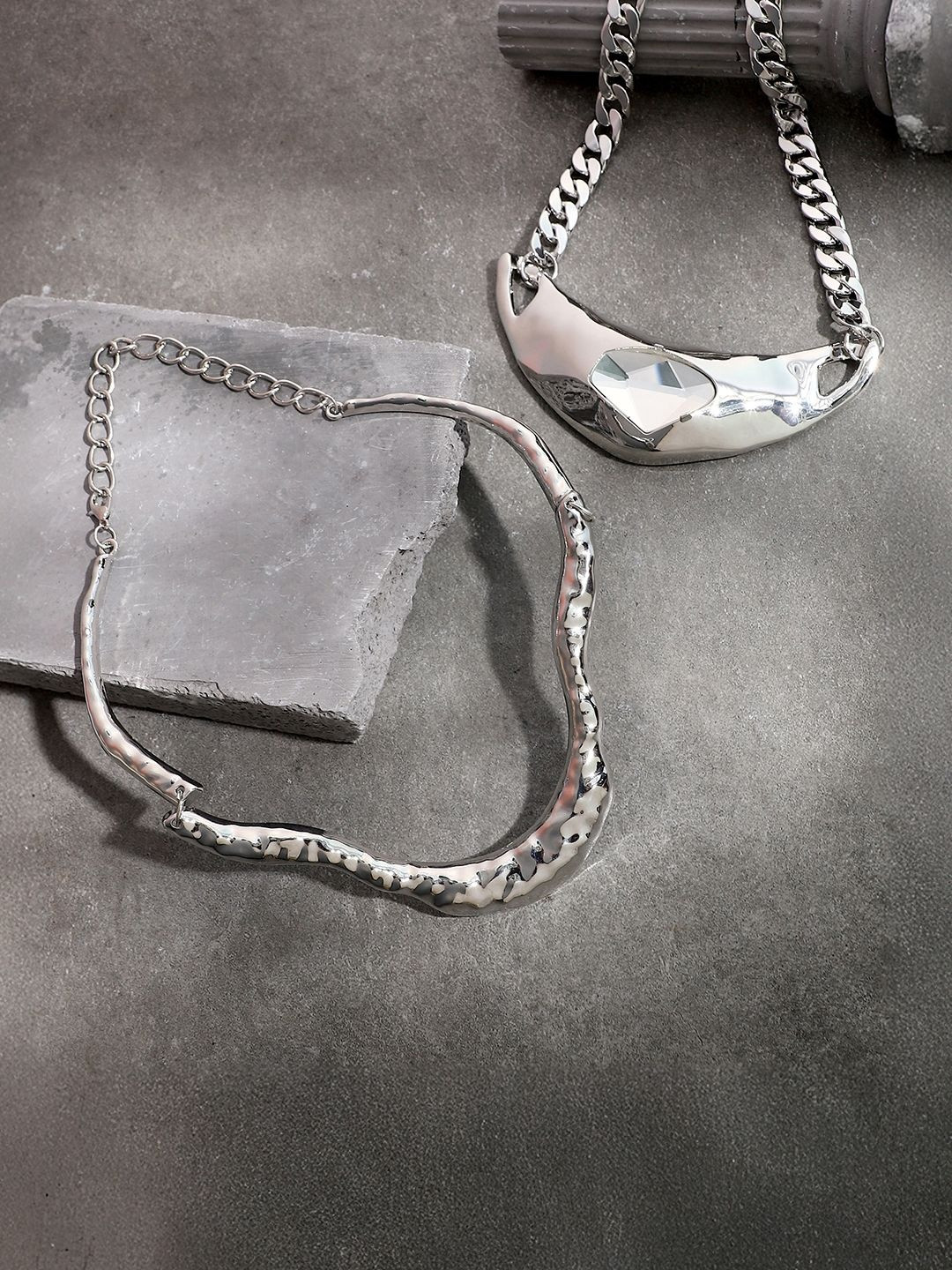 SOHI Set Of 2 Silver-Plated Curve Collar Statement Necklaces