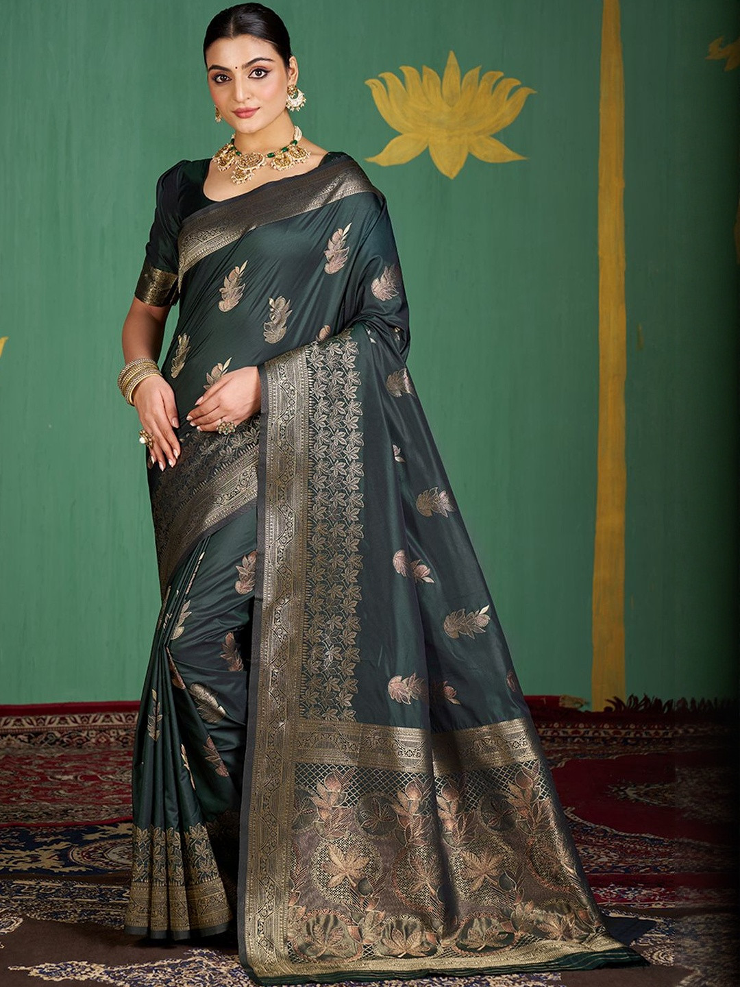 KHANAK CREATIVE TOUCH Woven Design Zari Banarasi Saree With Blouse Piece