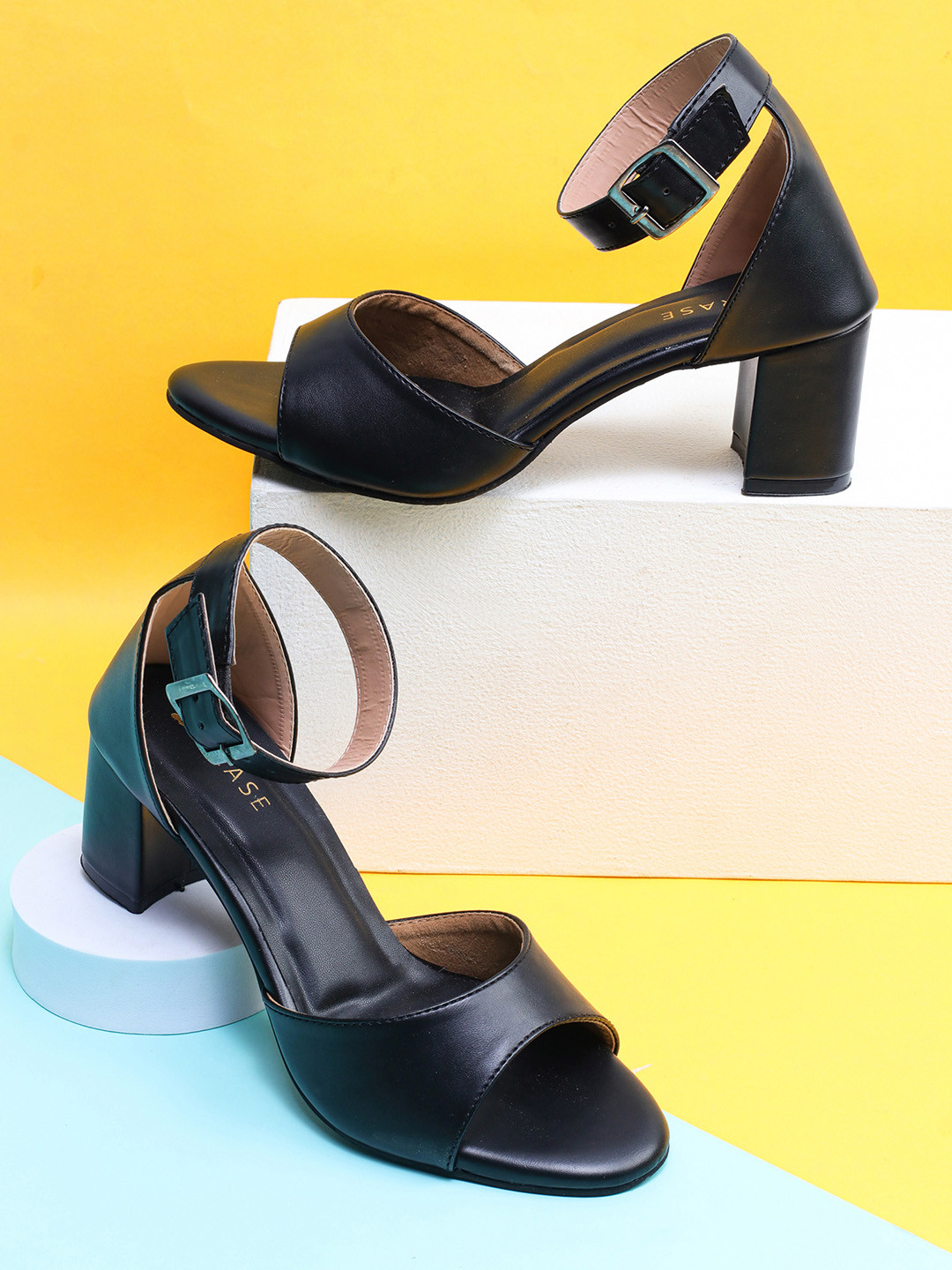 TRASE Block Sandals with Buckles