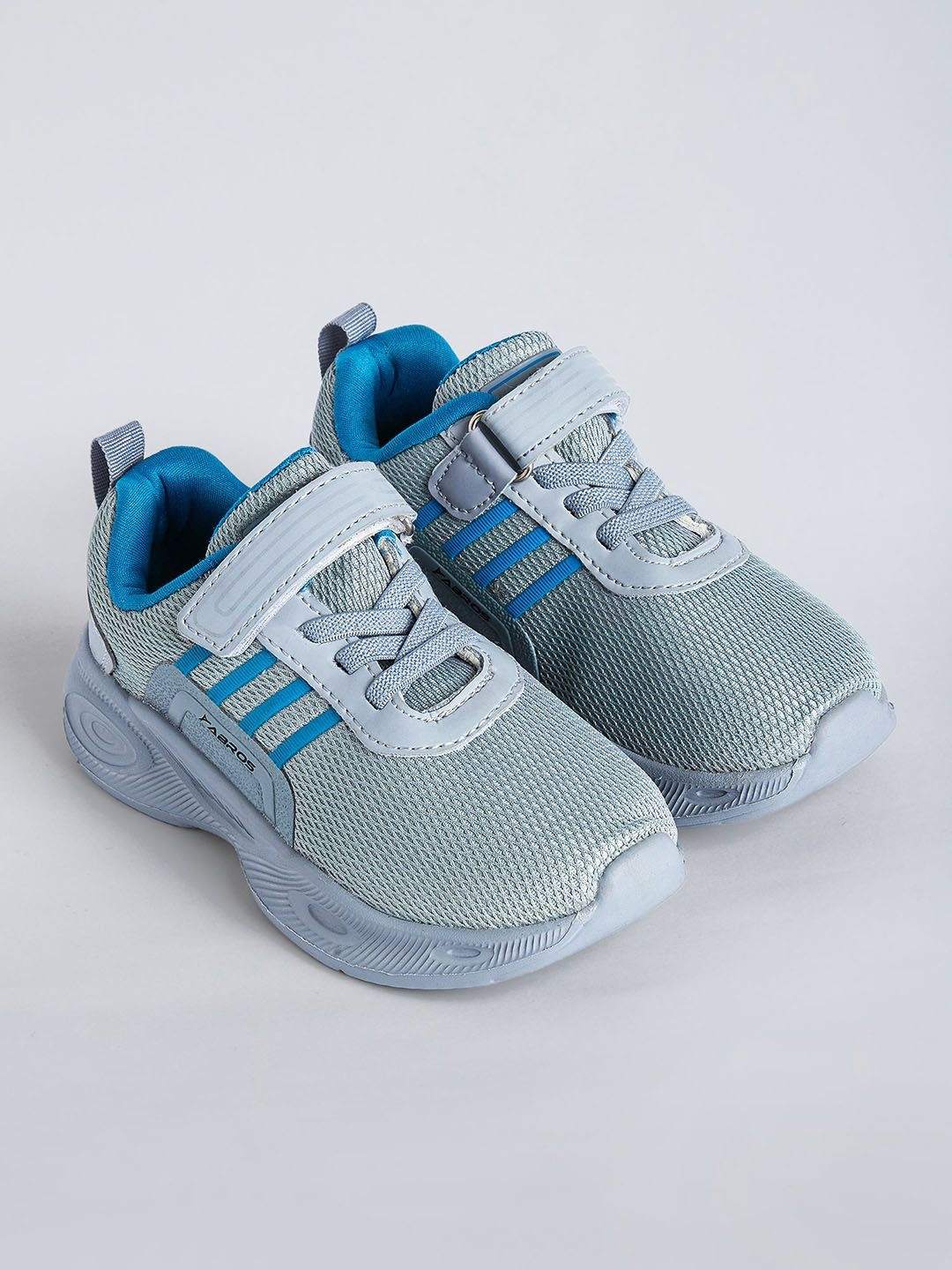 Hopscotch Grey Mesh Non-Marking Sports Shoes