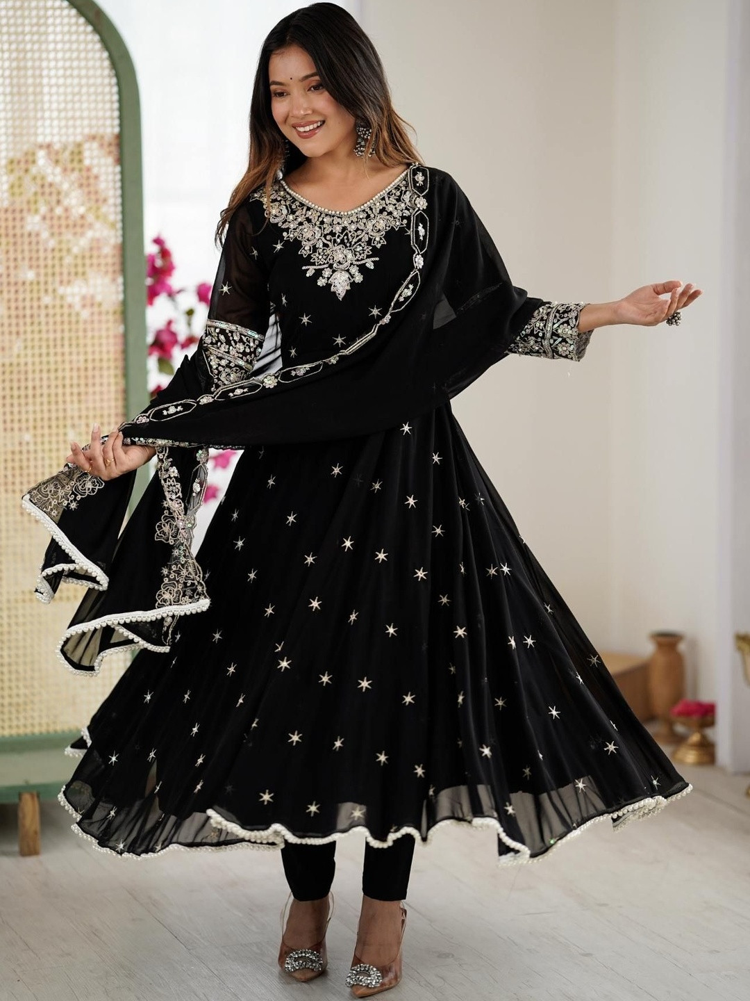 MAHI CREATION Ethnic Motifs Embroidered V-Neck Georgette Kurta With Leggings & Dupatta