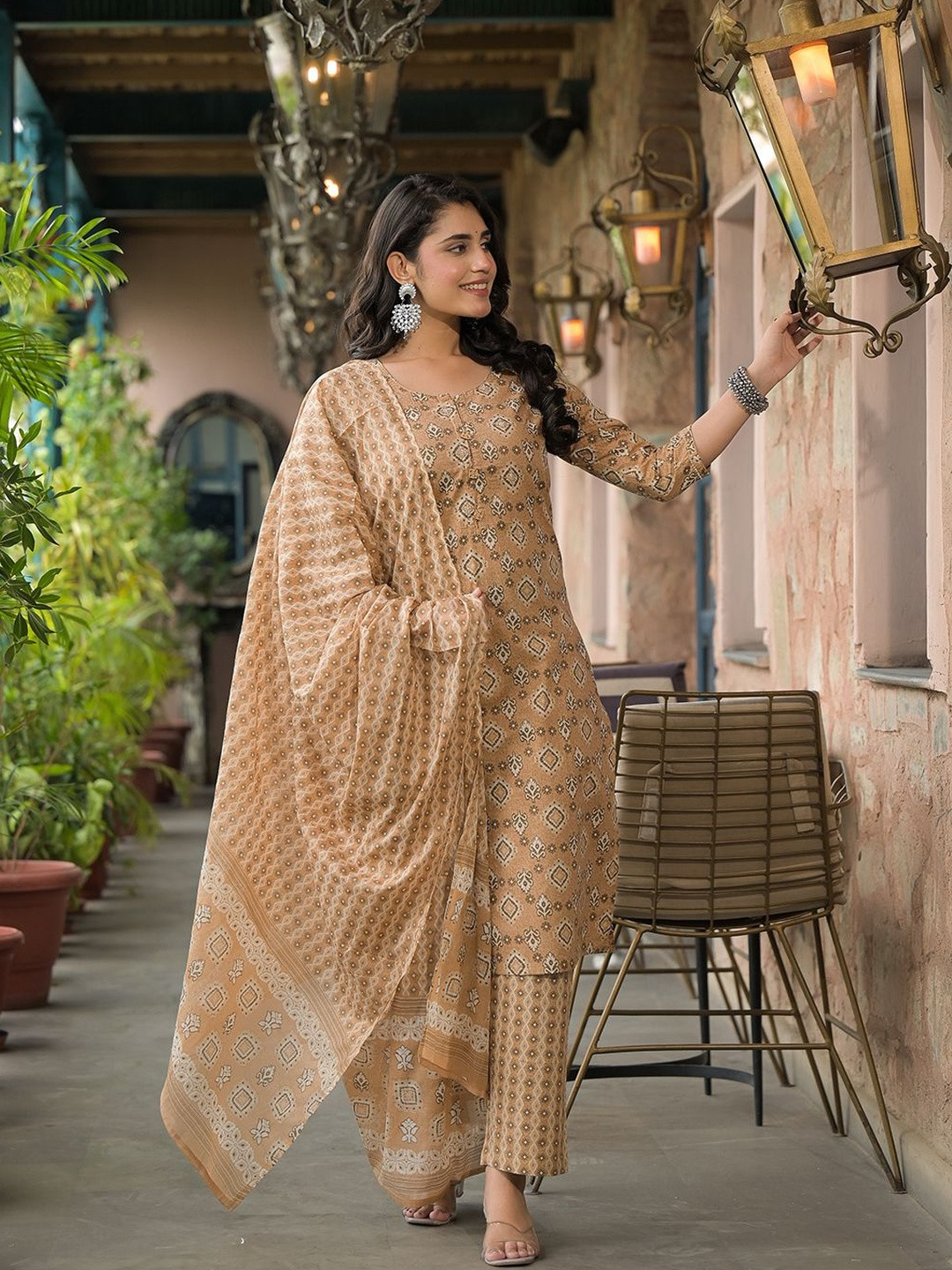 Divena Women Printed Knee Length Regular Pure Cotton Straight Kurta with Trousers &Dupatta
