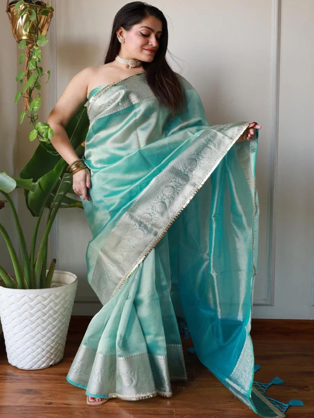 JHAKHAS Solid Zari Banarasi Saree