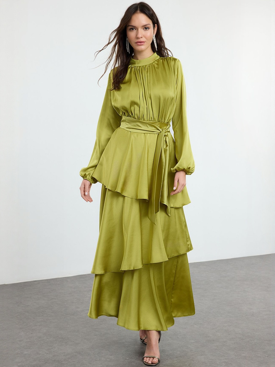 Trendyol Ya Yeil Women Solid Gathered or Pleated Maxi Dresses