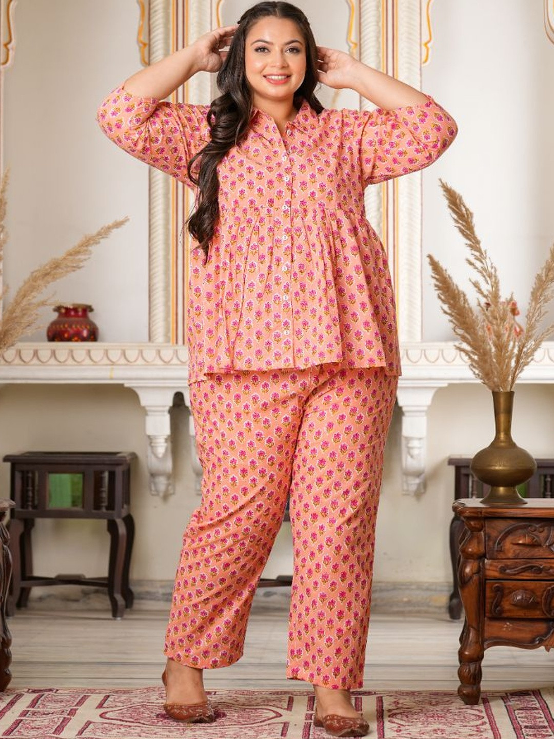 YASH GALLERY Women Floral Printed Top & Pyjamas