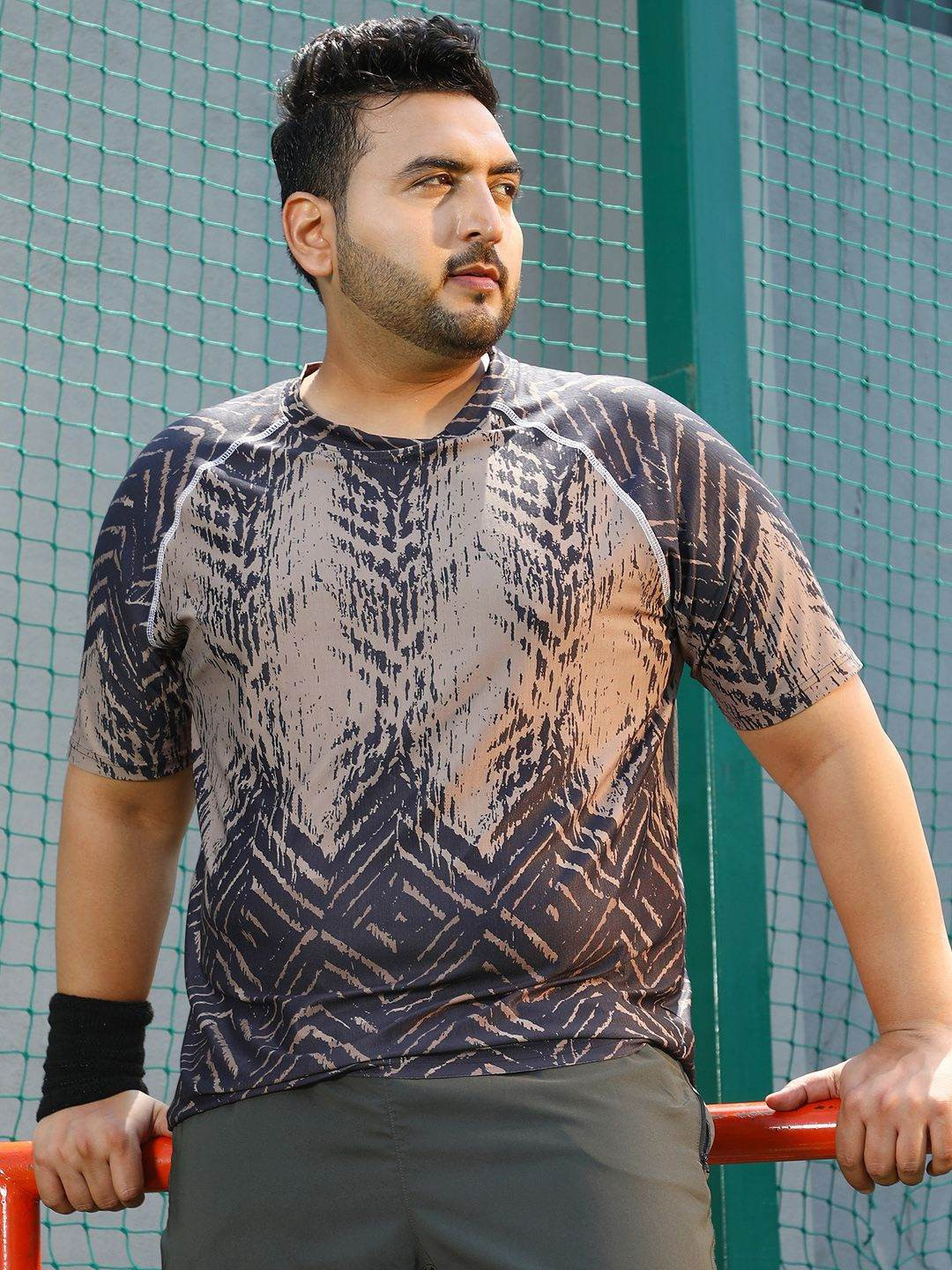 Instafab Plus Men Abstract Printed Round Neck Activewear T-shirt