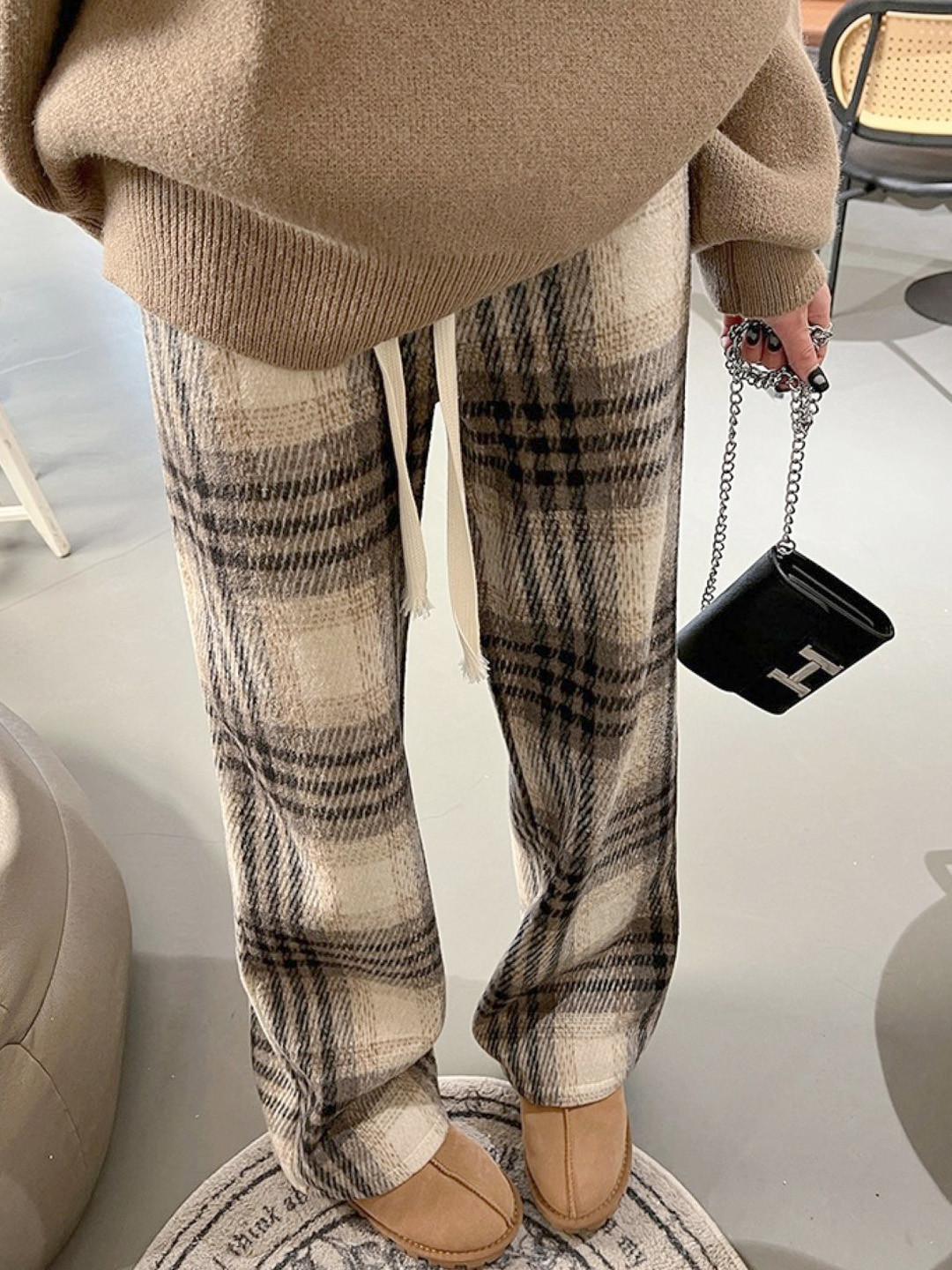 StyleCast Women Checked Easy Wash Relexed Fit Trousers