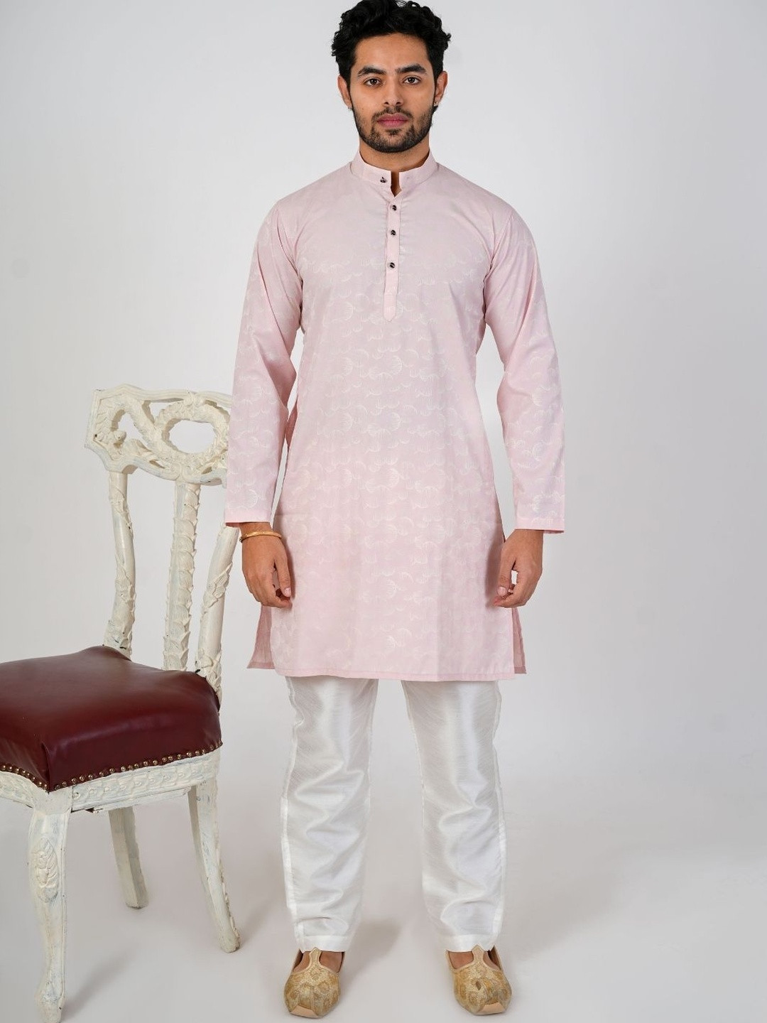 Aadi Shuddh Men Abstract Printed Cotton Blend Kurta With Pajama Kurta Sets