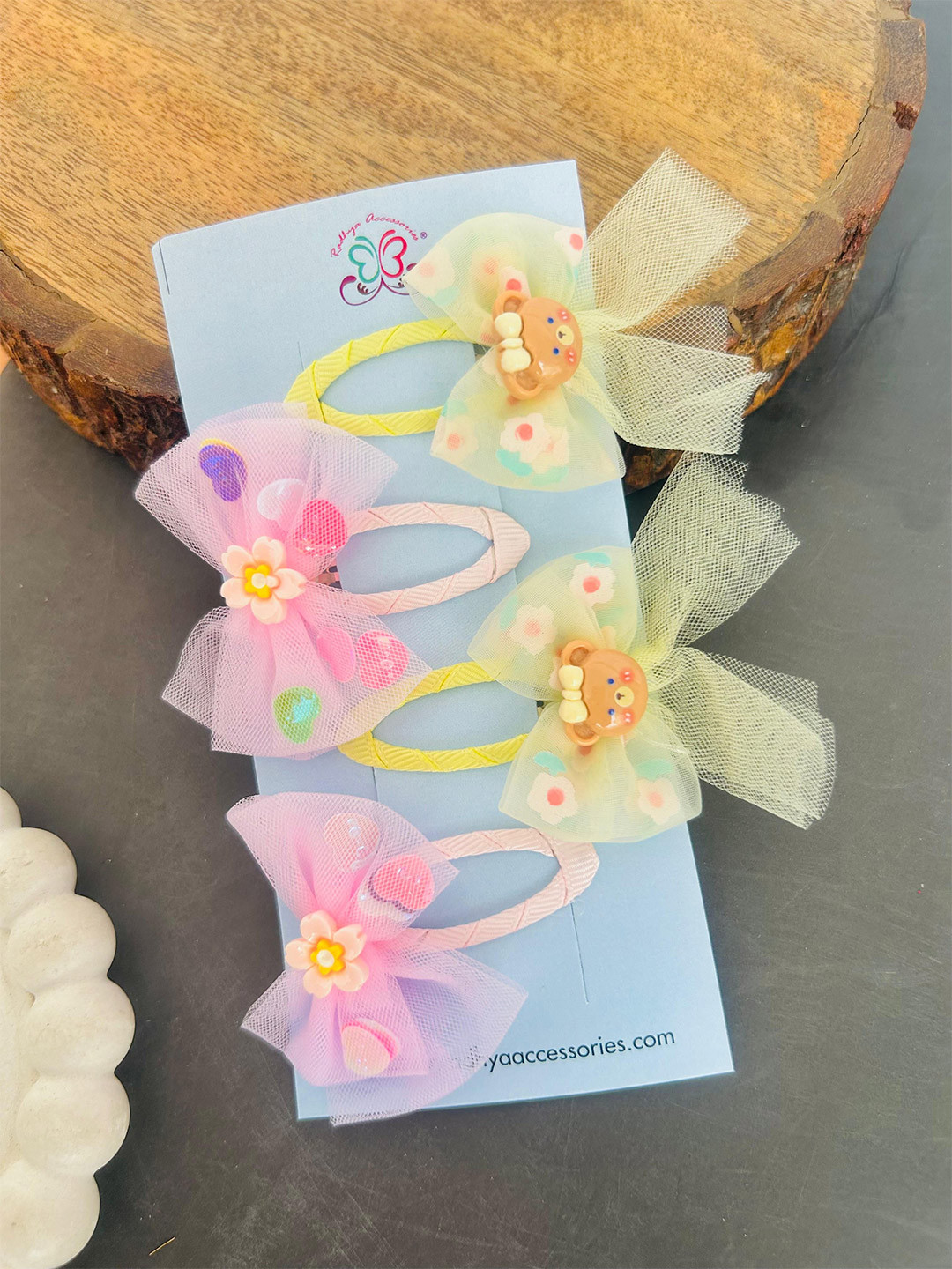 Radhya Accessories Women Bow Tic Tac Combo Card Pack of 4