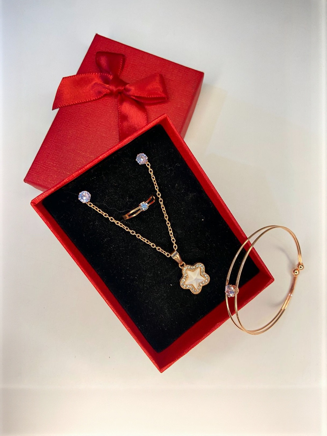 Psight Women Rose Gold-Plated Flower Pendant Necklace with Ring & Bracelet