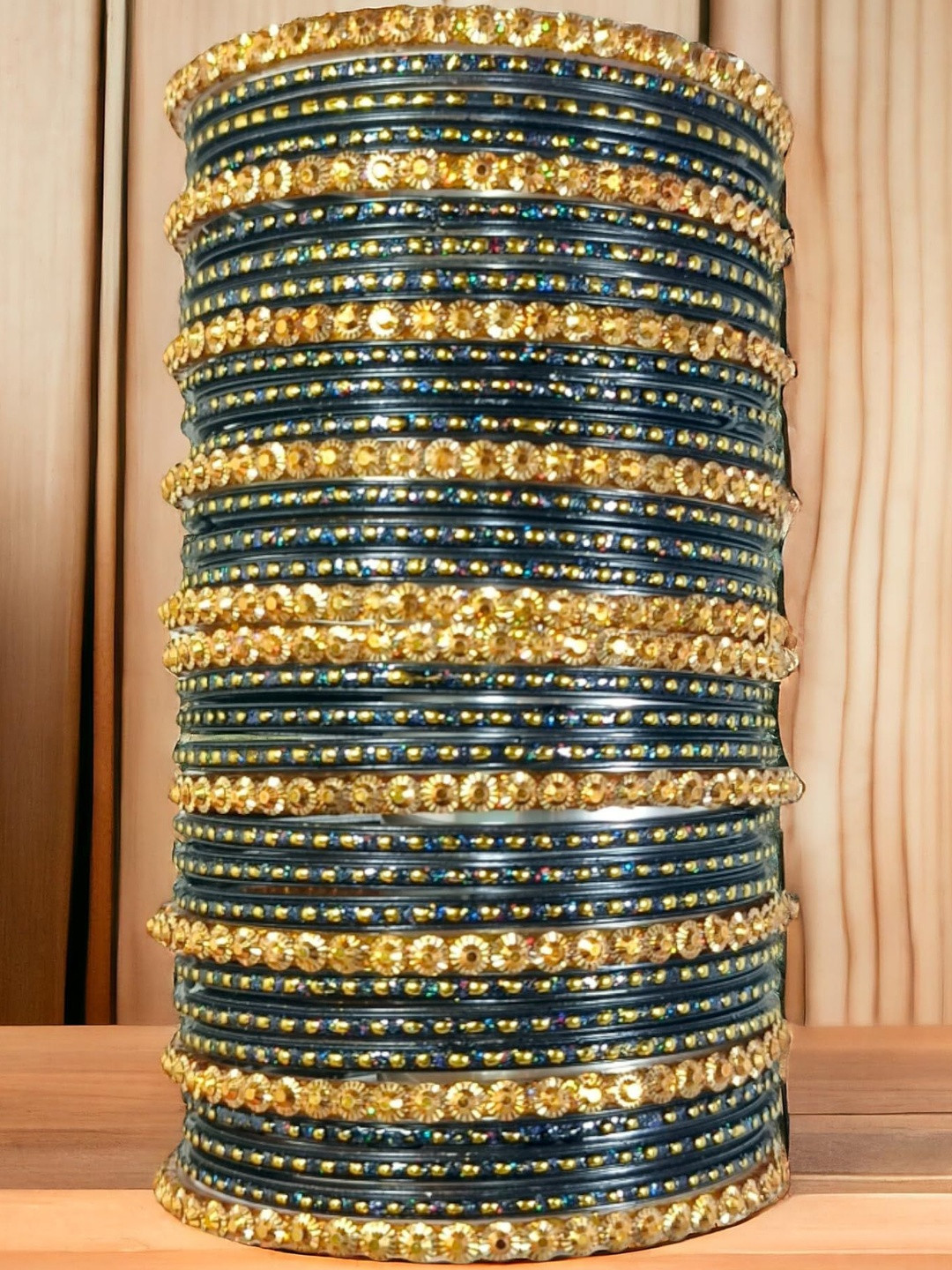Yaara fashion Women Ethnic Bracelet