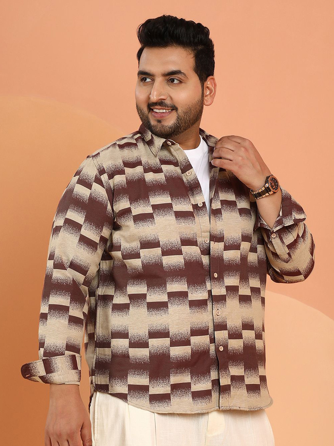 Instafab Plus Comfort Relaxed Fit Geometric Printed Ombre-Block Casual Shirt