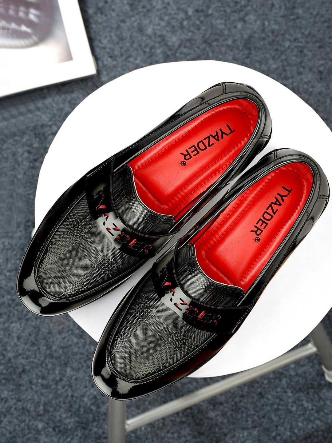 TYAZDER Men Texured Round Toe Slip On Horsebit Loafers