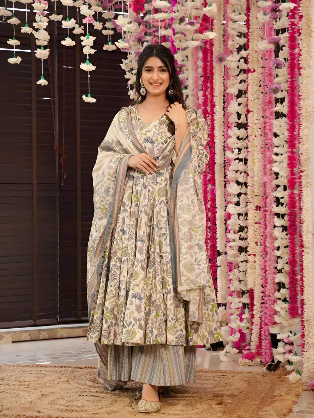 GLOSIA DESIGN Women Floral Printed Tiered Kurta with Palazzos & Dupatta
