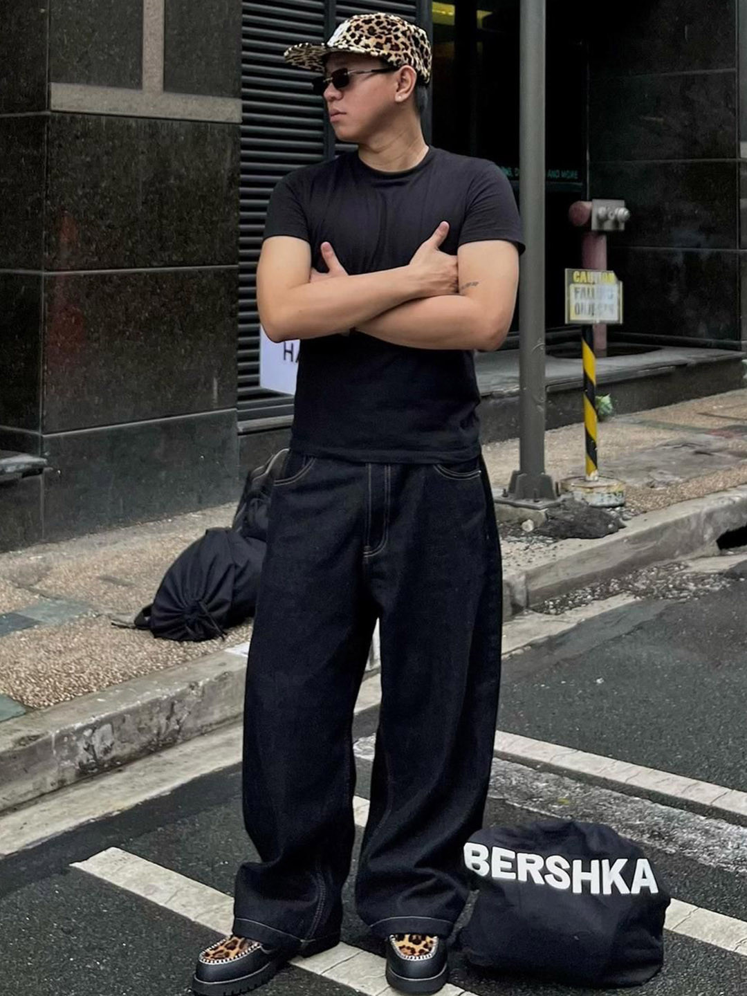 Bershka Men Low-Rise Cotton Baggy Jeans