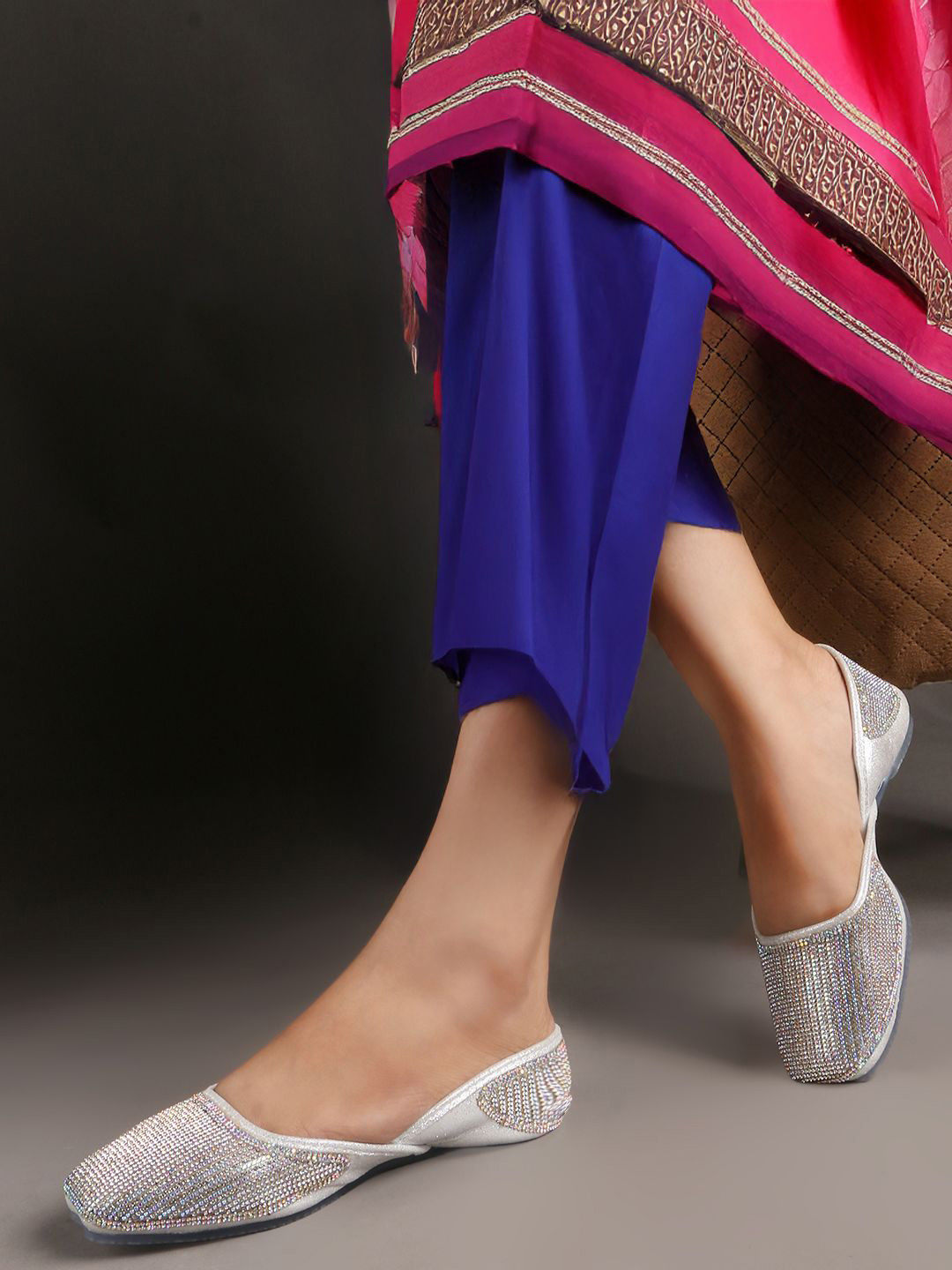 ICONICS Women Shimmering Rhinestone Embellished Ethnic Mojaris