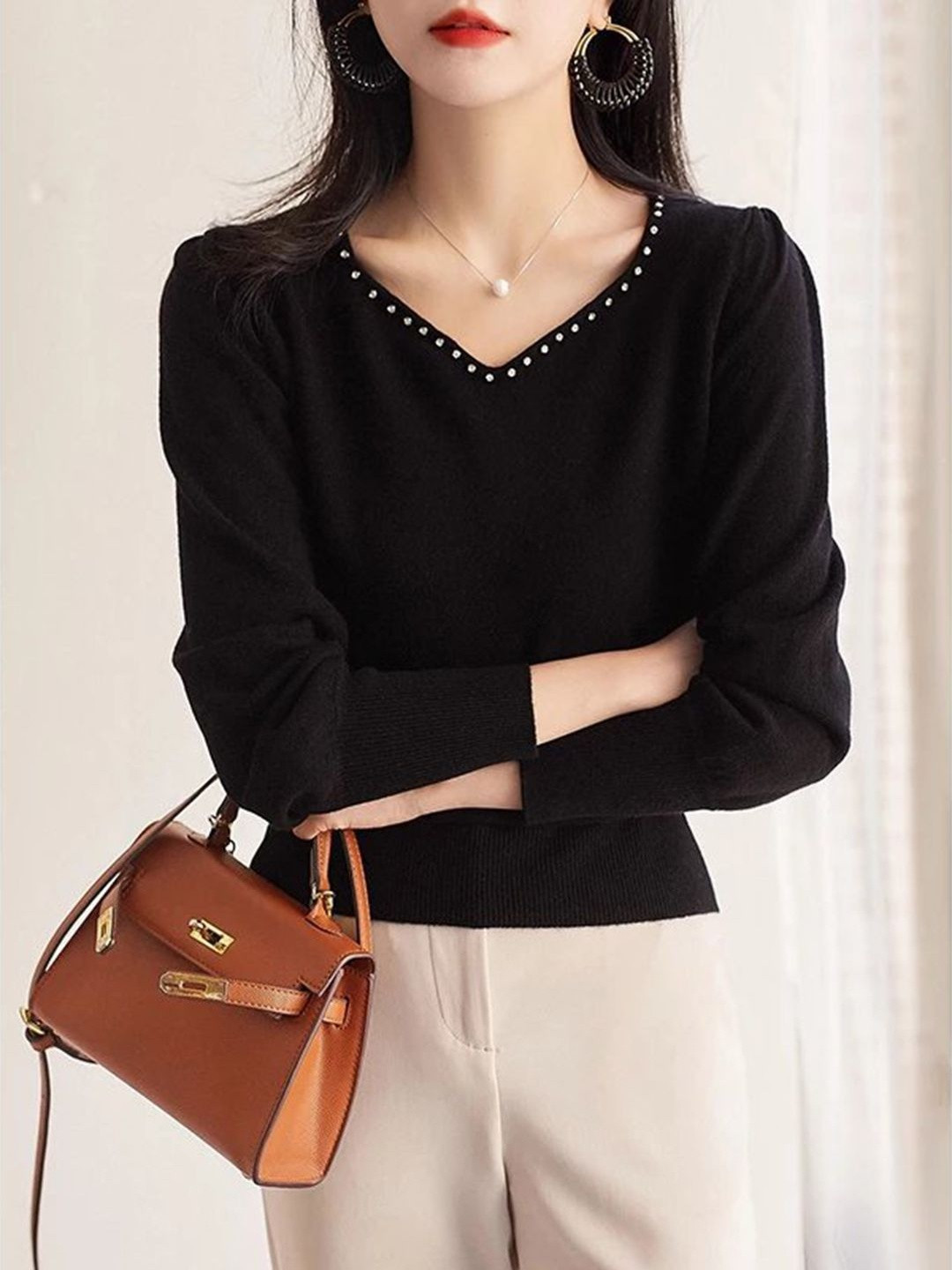 DressBerry Women Black Solid V-Neck Cotton Long Sleeves Pullover Sweaters