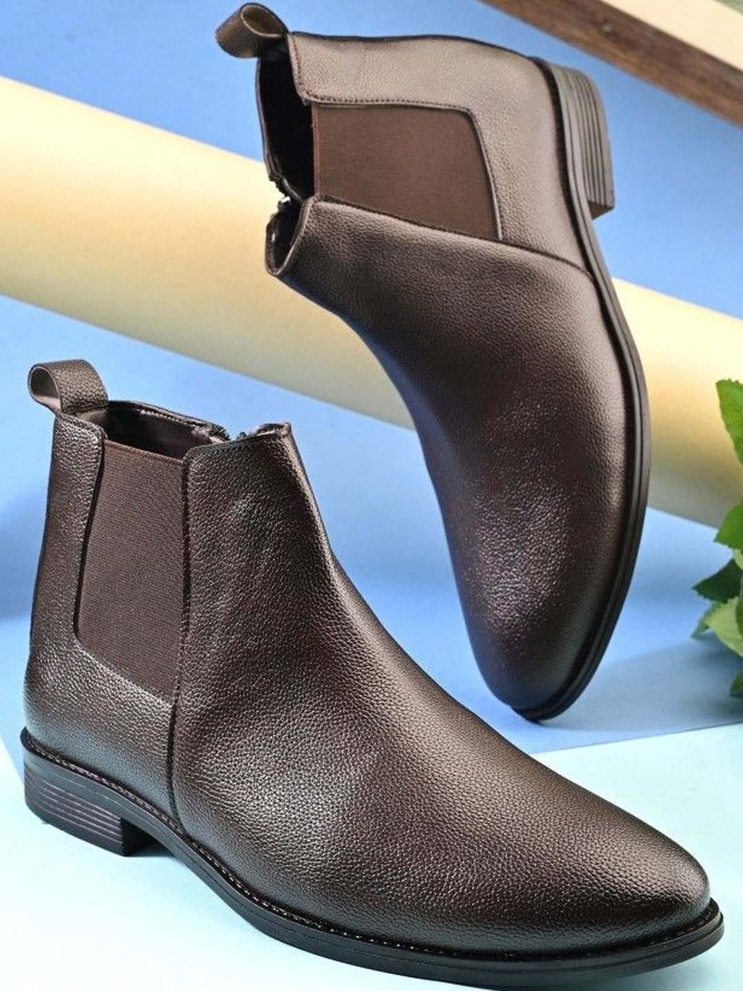 Roadster Men Brown Solid PU With TRP Sole Side Chain Boots