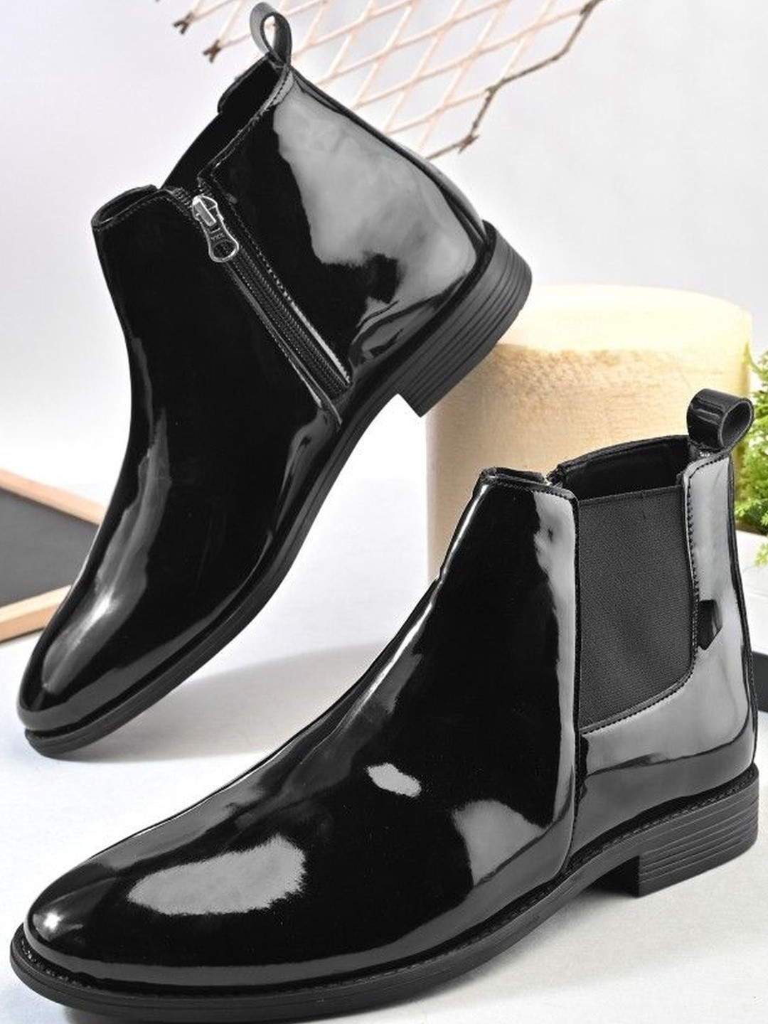 Roadster Men Synthetic Patent Chelsea Boots