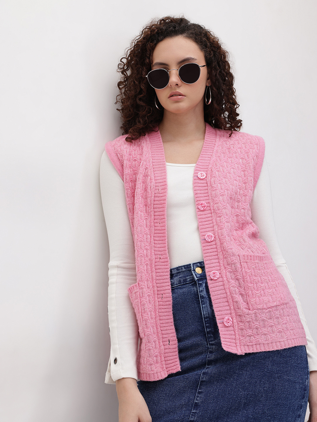 The Roadster Life Co. Cable Knit V-Neck Woollen Button-Down Cardigan