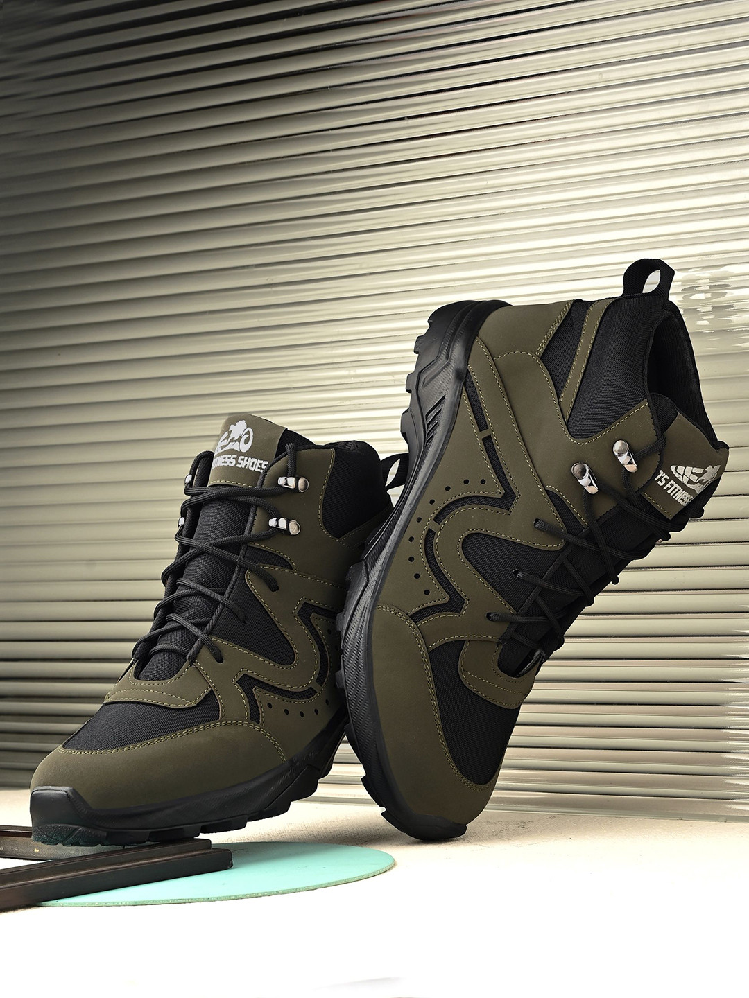 Leo's Fitness Shoes Men Colourblocked Round Toe Lace-Ups Boots