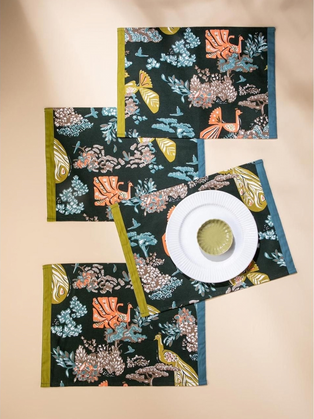 FREEDOM TREE Mirror Garden Pink & Black 4 Pieces Printed Cotton Table Placemats