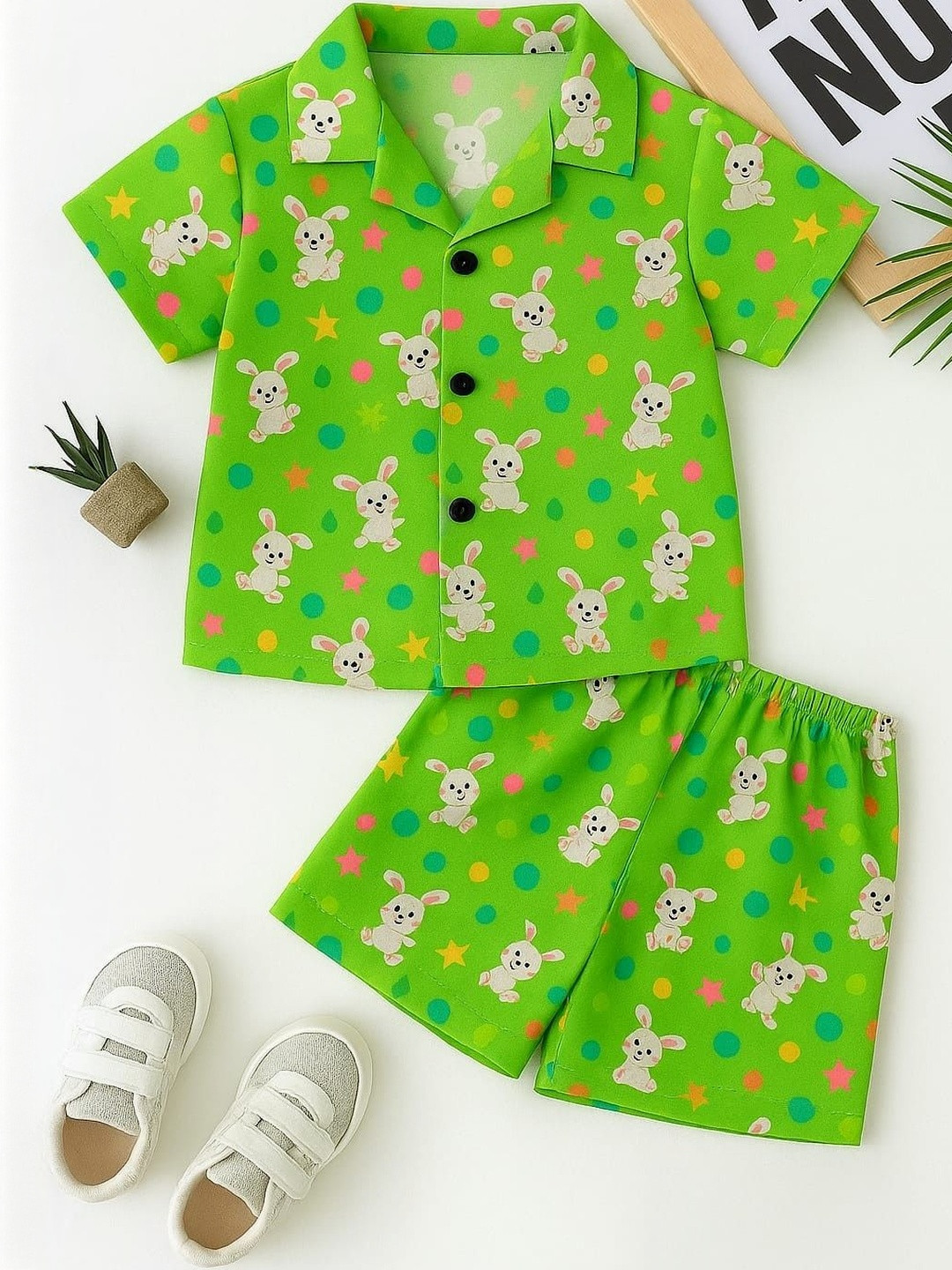 SW SWAGHOSH Kids Boys Green Printed Clothing Set